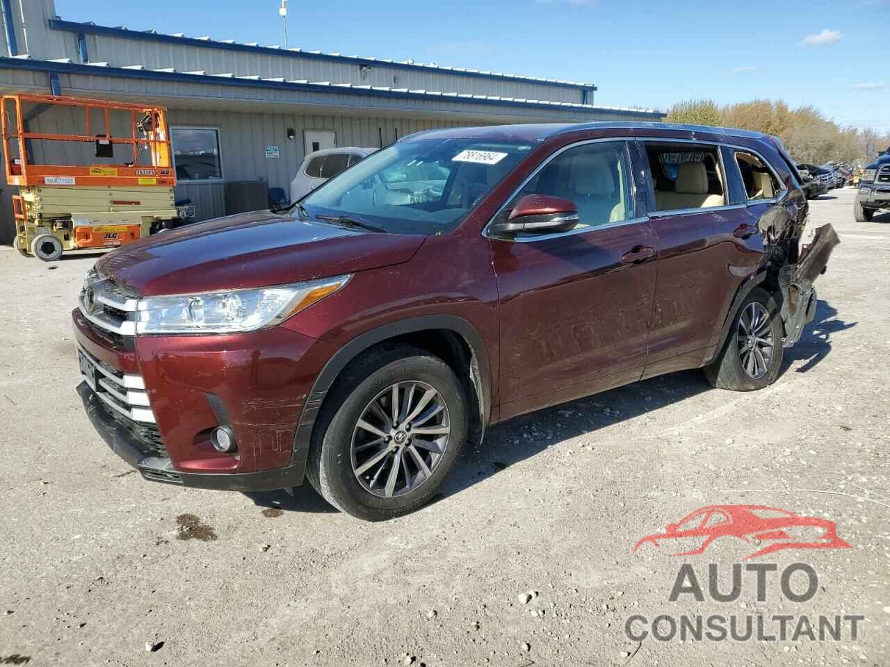 TOYOTA HIGHLANDER 2018 - 5TDJZRFH7JS843199