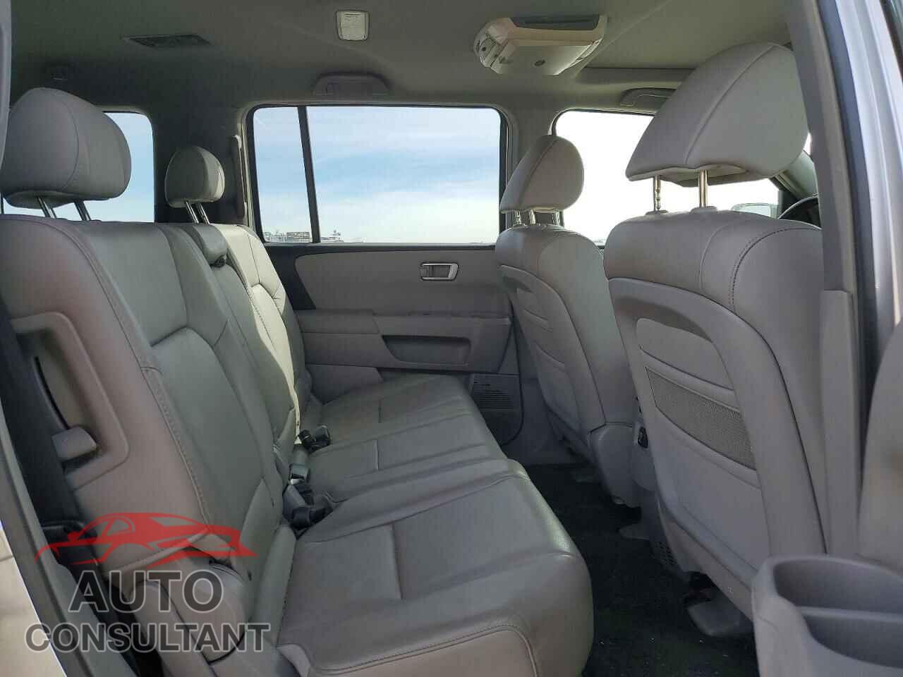 HONDA PILOT 2009 - 5FNYF385X9B019270