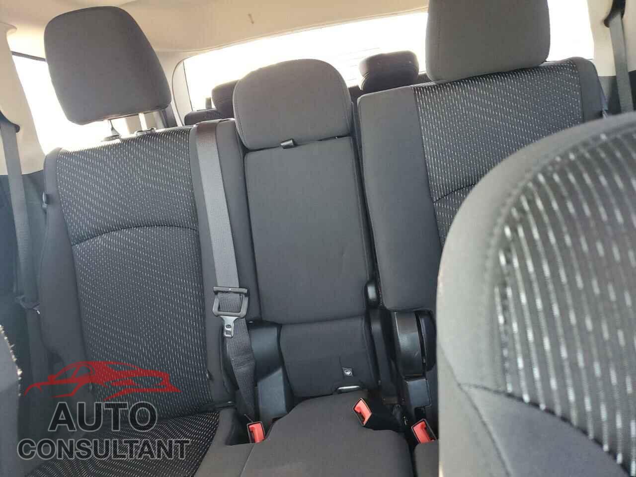 DODGE JOURNEY 2018 - 3C4PDCAB0JT527738
