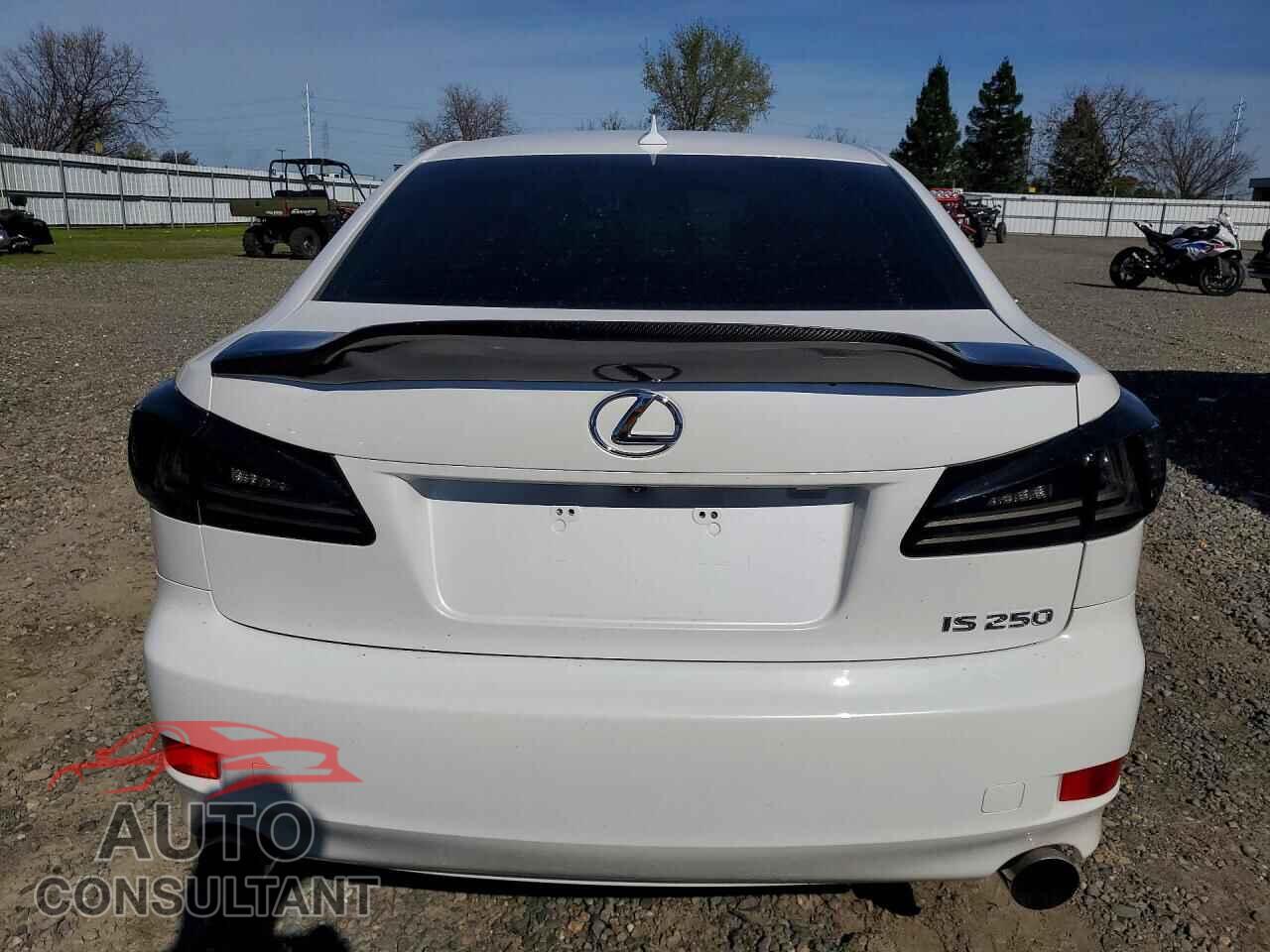 LEXUS IS 2011 - JTHBF5C26B5138650