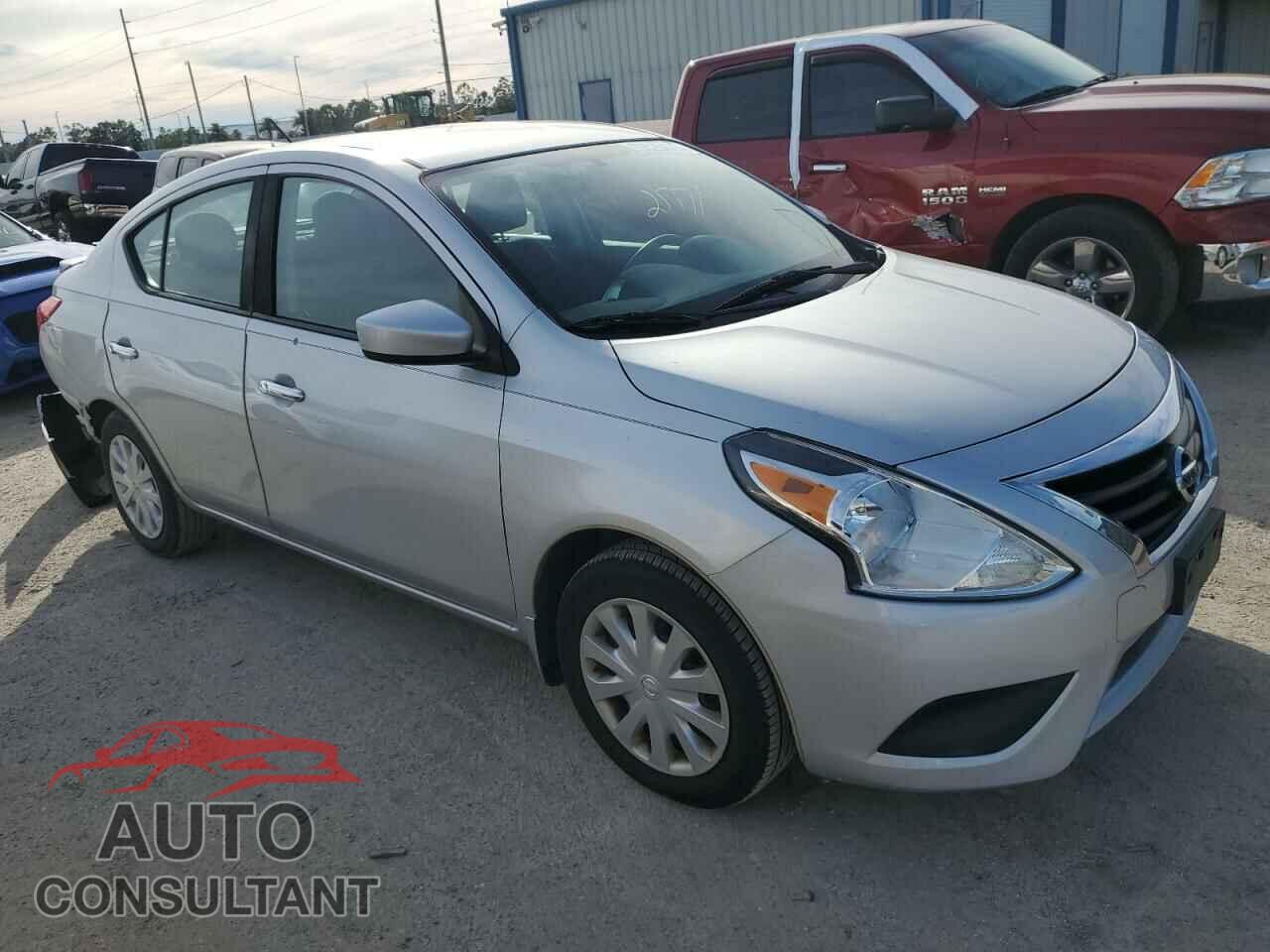 NISSAN VERSA 2017 - 3N1CN7AP0HL811348