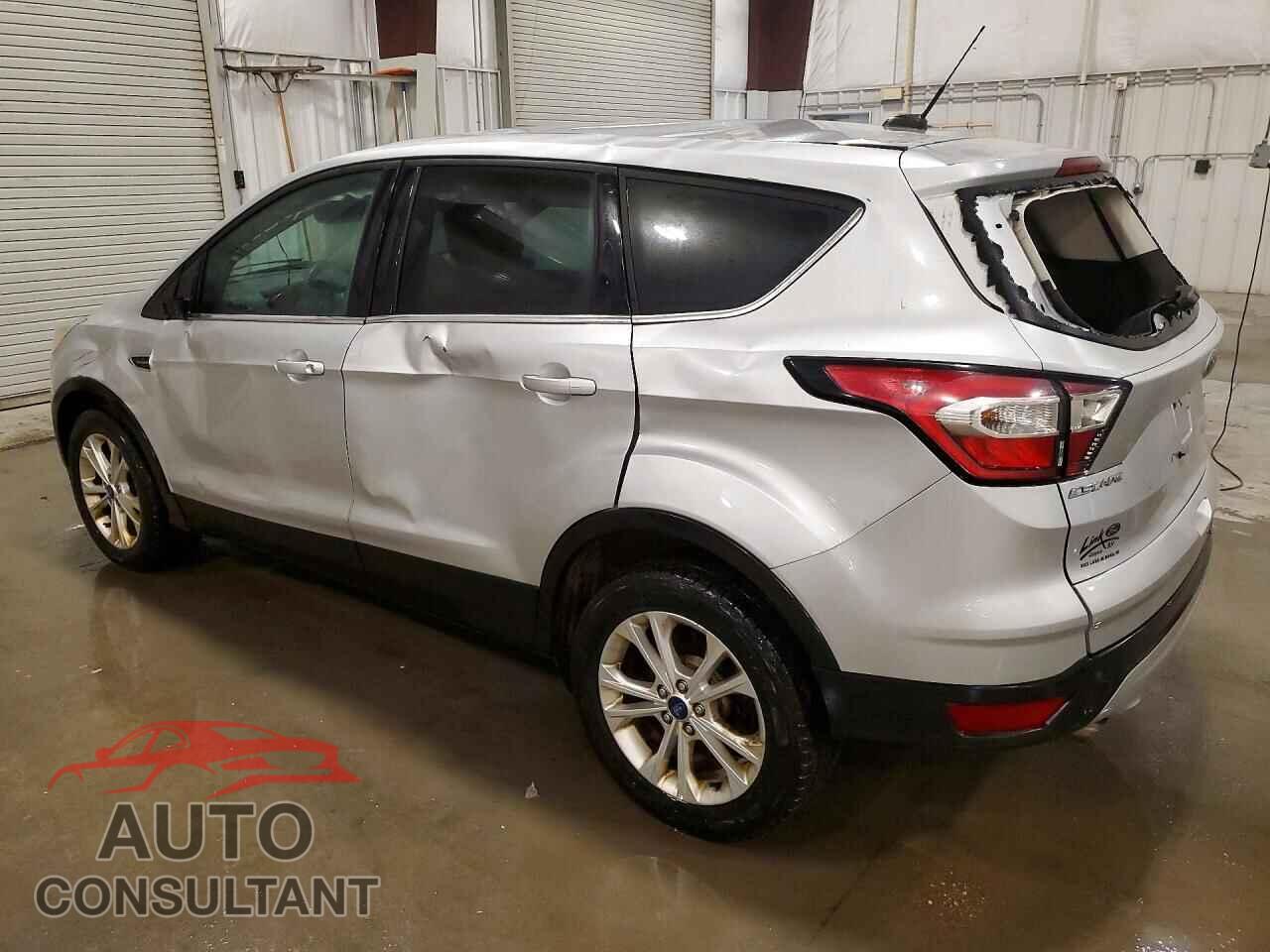 FORD ESCAPE 2017 - 1FMCU9GD5HUE96282