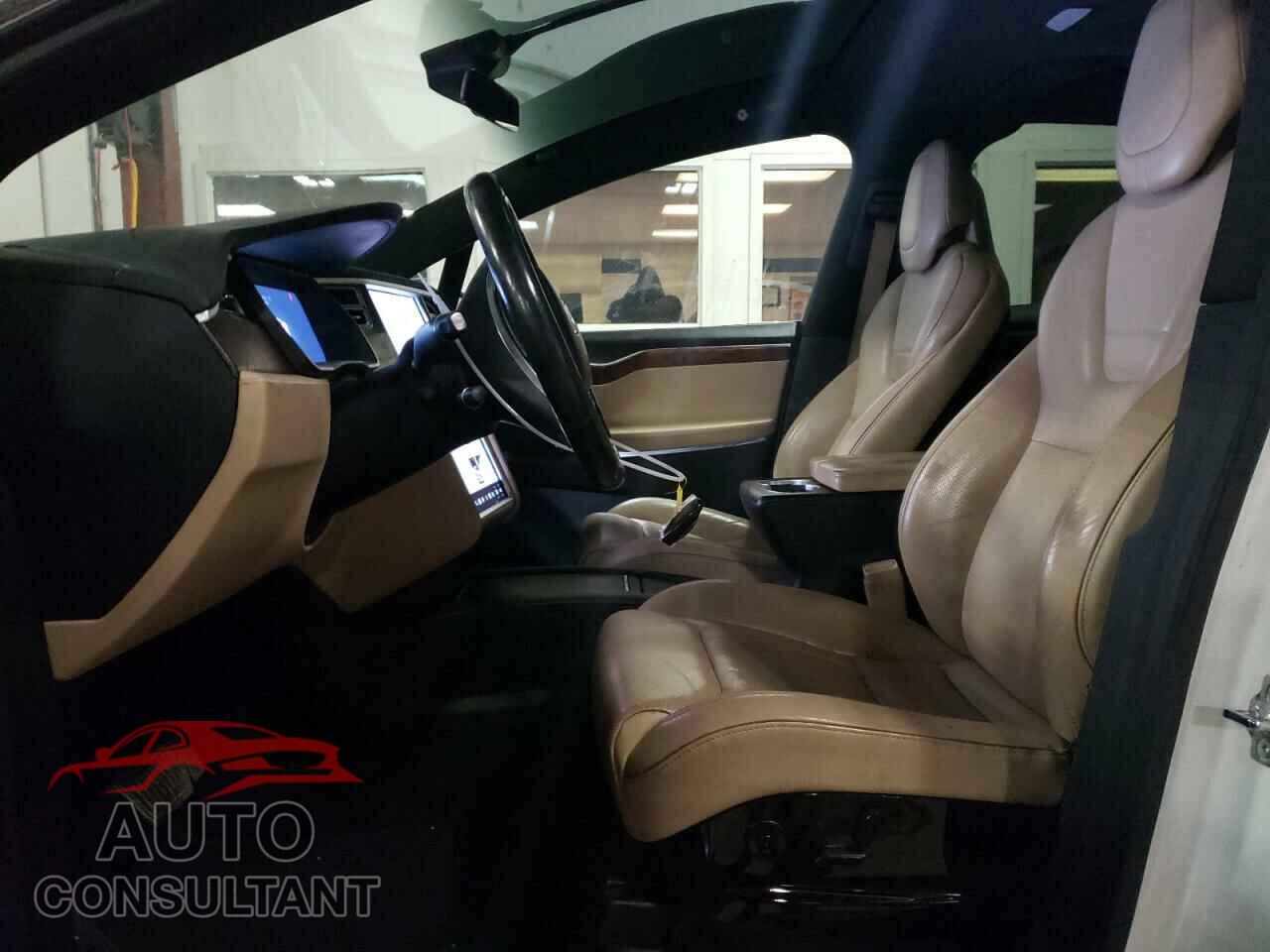 TESLA MODEL X 2016 - 5YJXCBE26GF004495