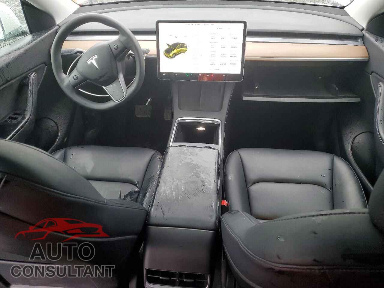 TESLA MODEL Y 2021 - 5YJYGAEE5MF196386