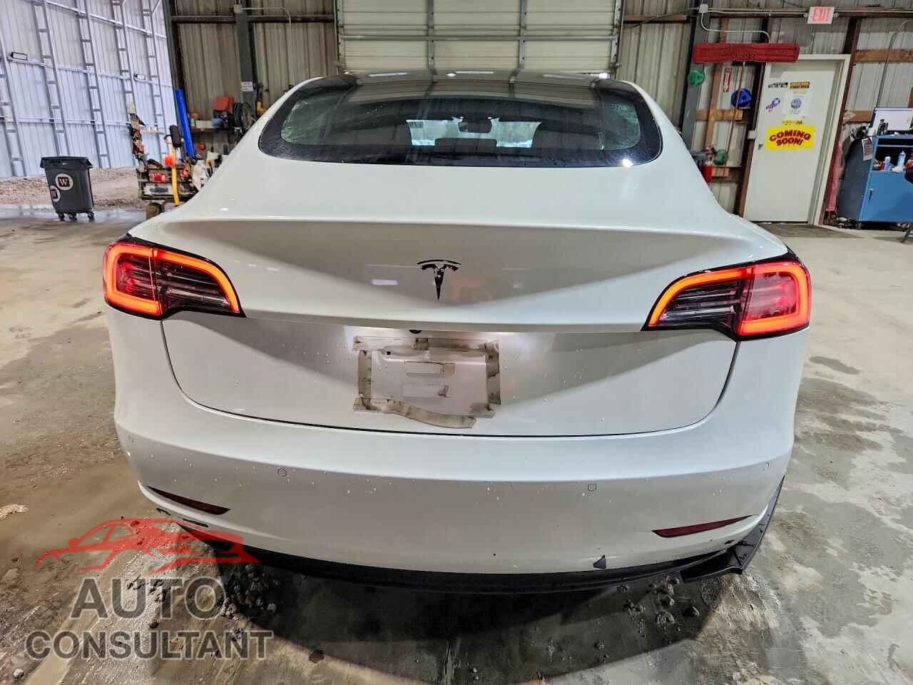TESLA MODEL 3 2021 - 5YJ3E1EA0MF086066