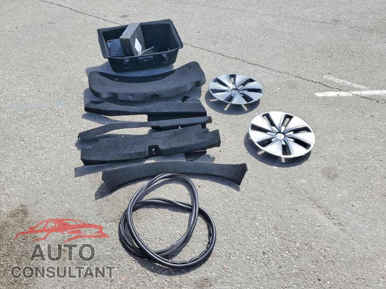 TESLA MODEL 3 2026 - 5YJ3E1EA9TF123761