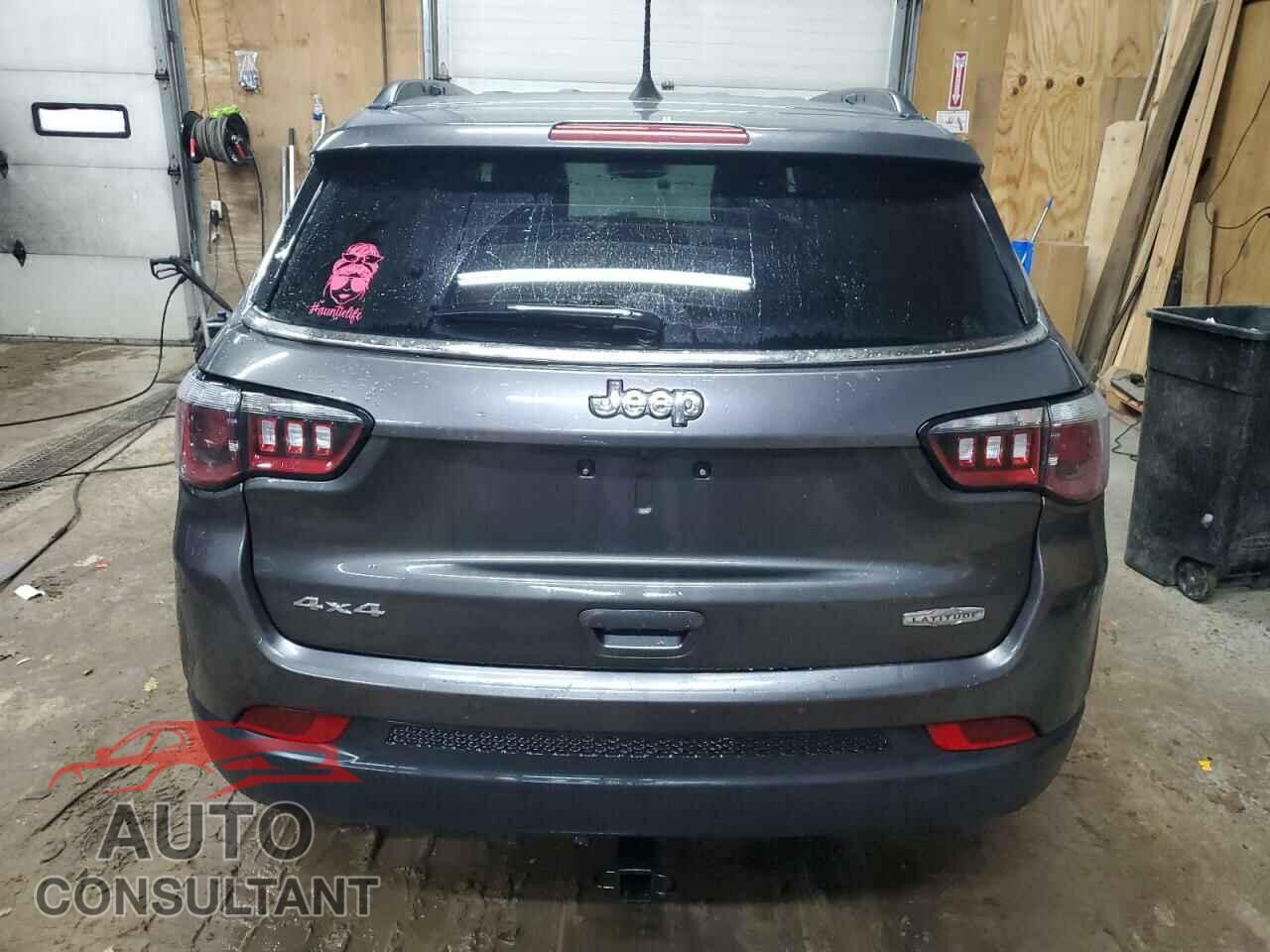 JEEP COMPASS 2018 - 3C4NJDBB2JT393495
