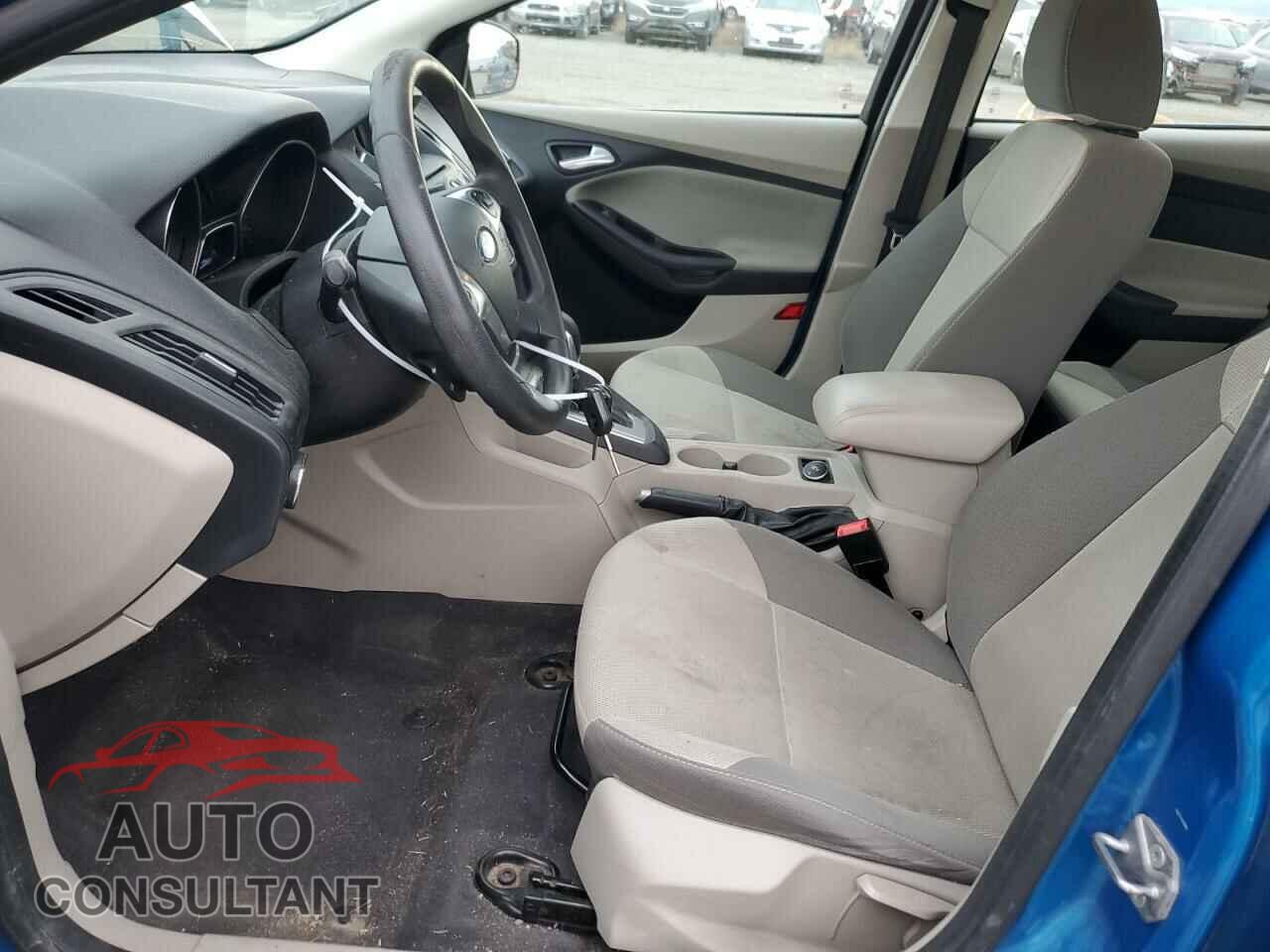 FORD FOCUS 2014 - 1FADP3F28EL275747