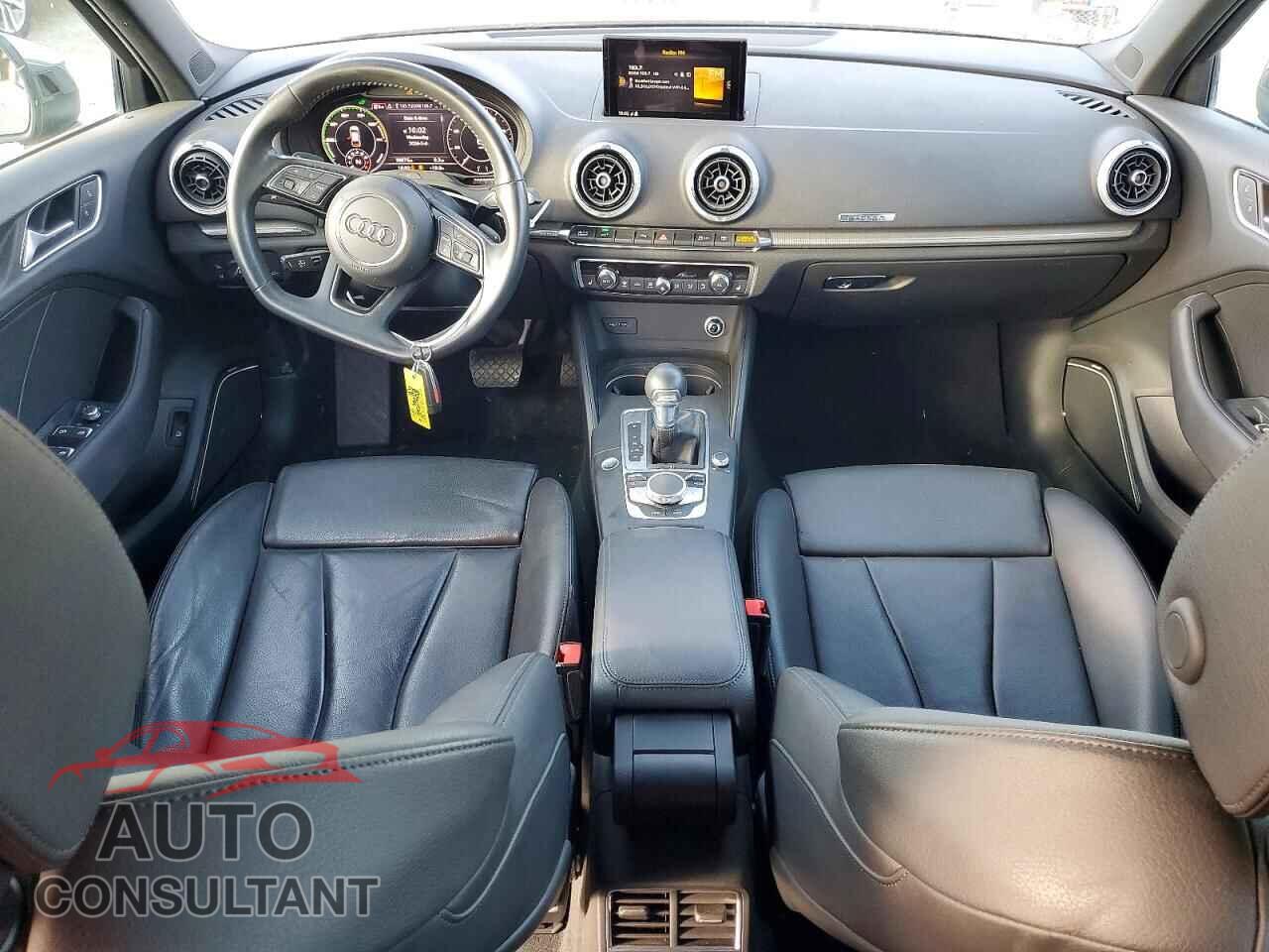 AUDI A3 2018 - WAUSPBFF1JA055545