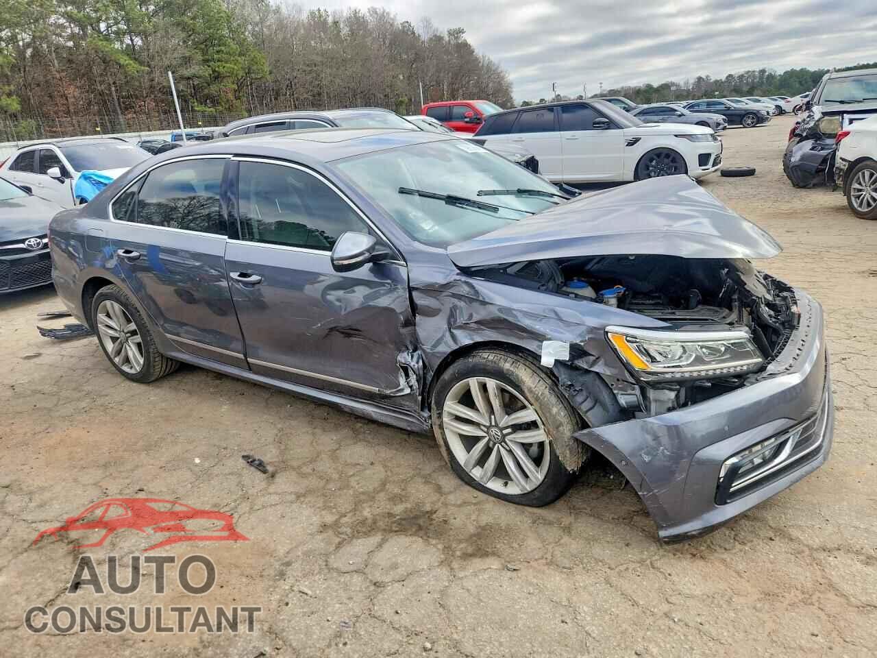 VOLKSWAGEN PASSAT 2017 - 1VWCT7A32HC018108