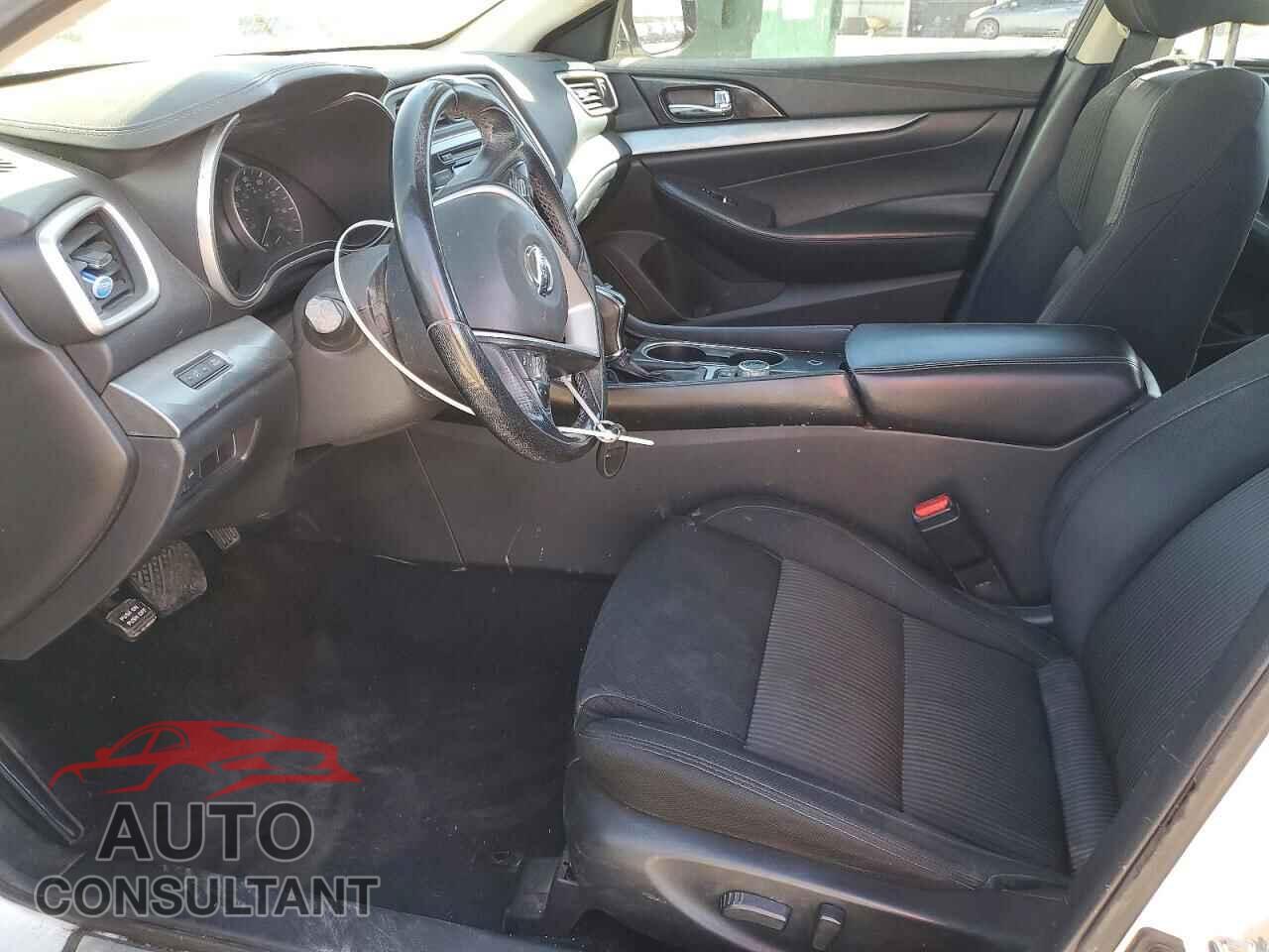 NISSAN MAXIMA 2017 - 1N4AA6AP1HC419717