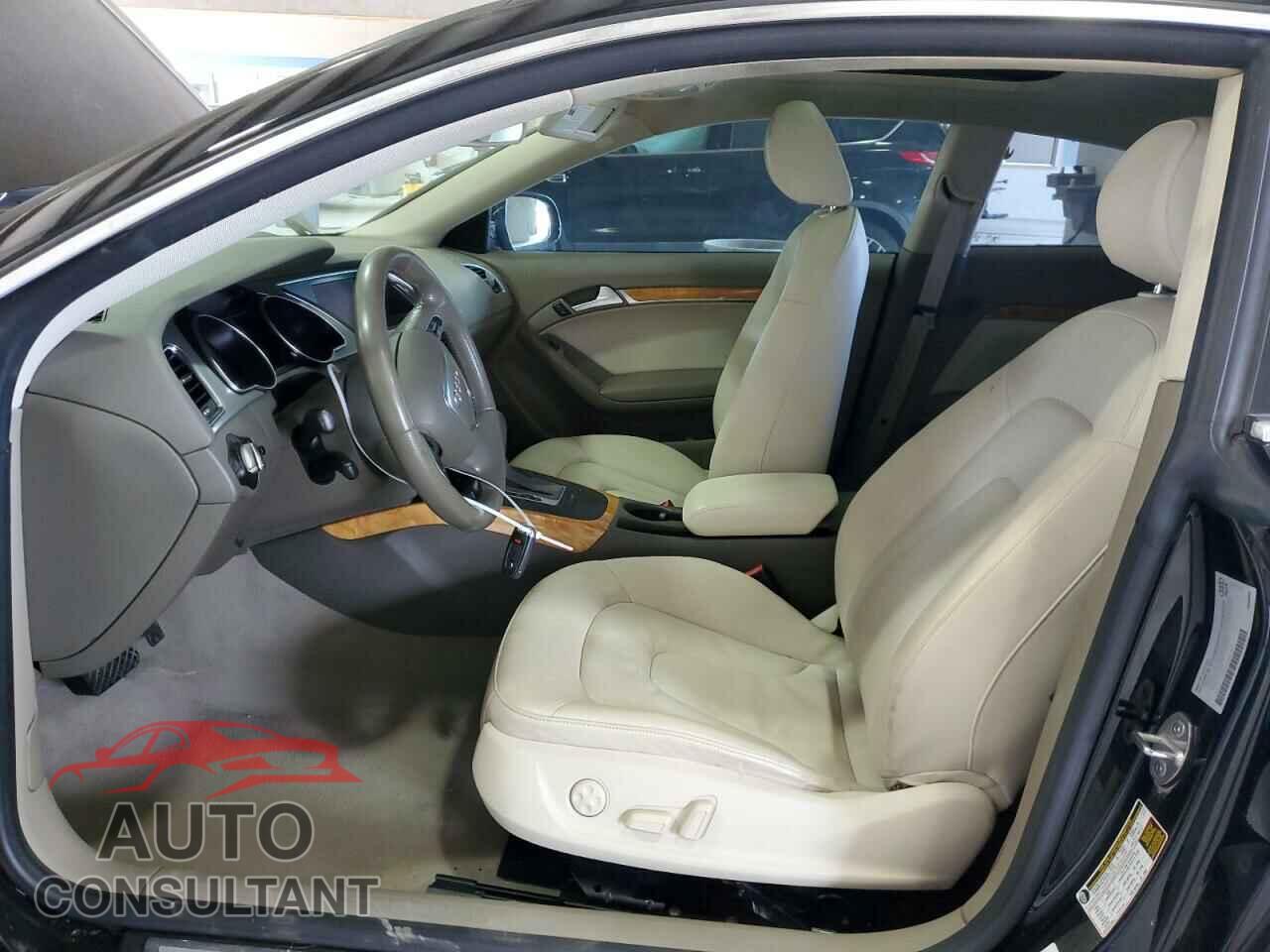 AUDI A5 2010 - WAULFAFRXAA028176