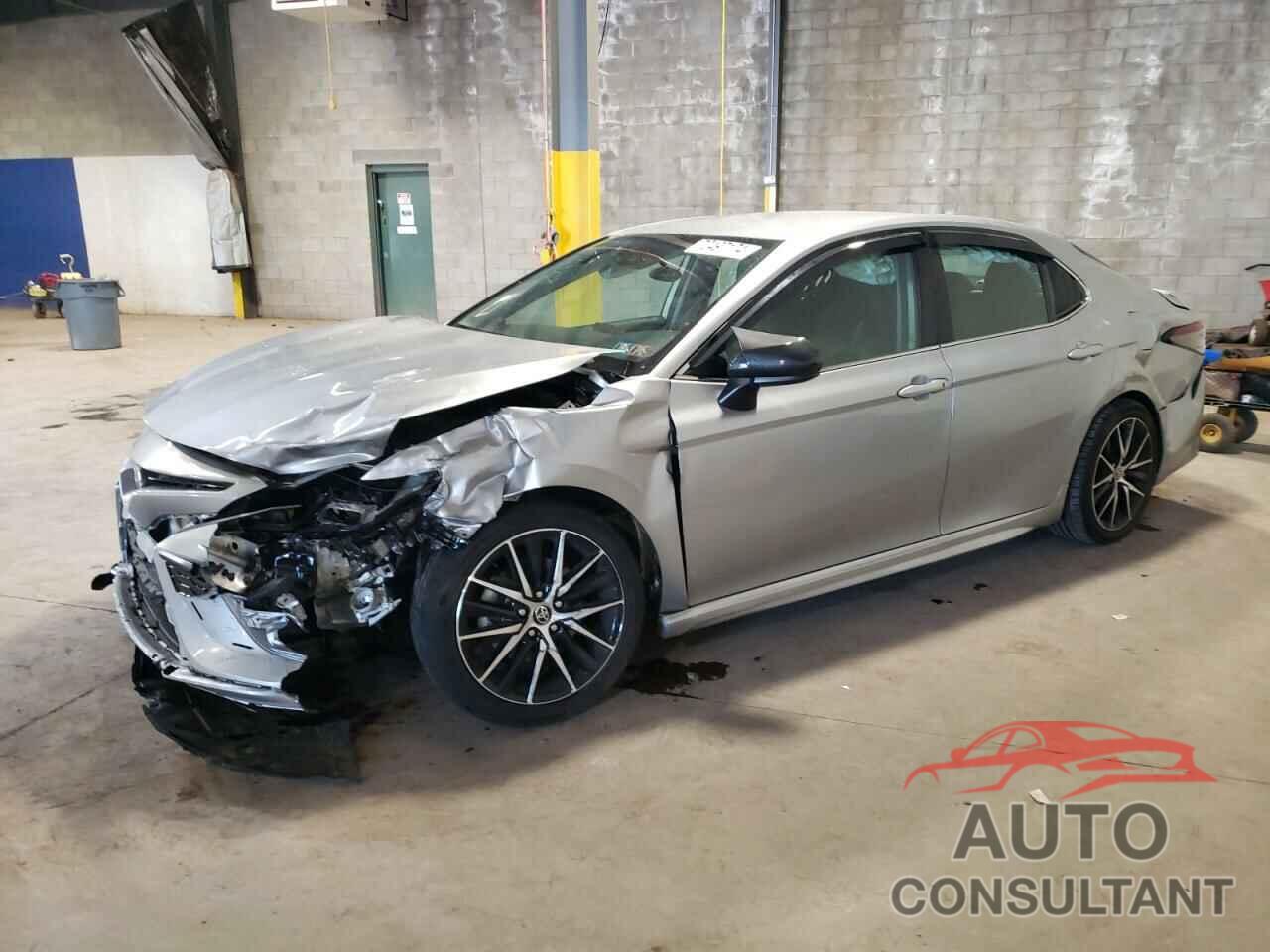 TOYOTA CAMRY 2021 - 4T1G11AK5MU476417