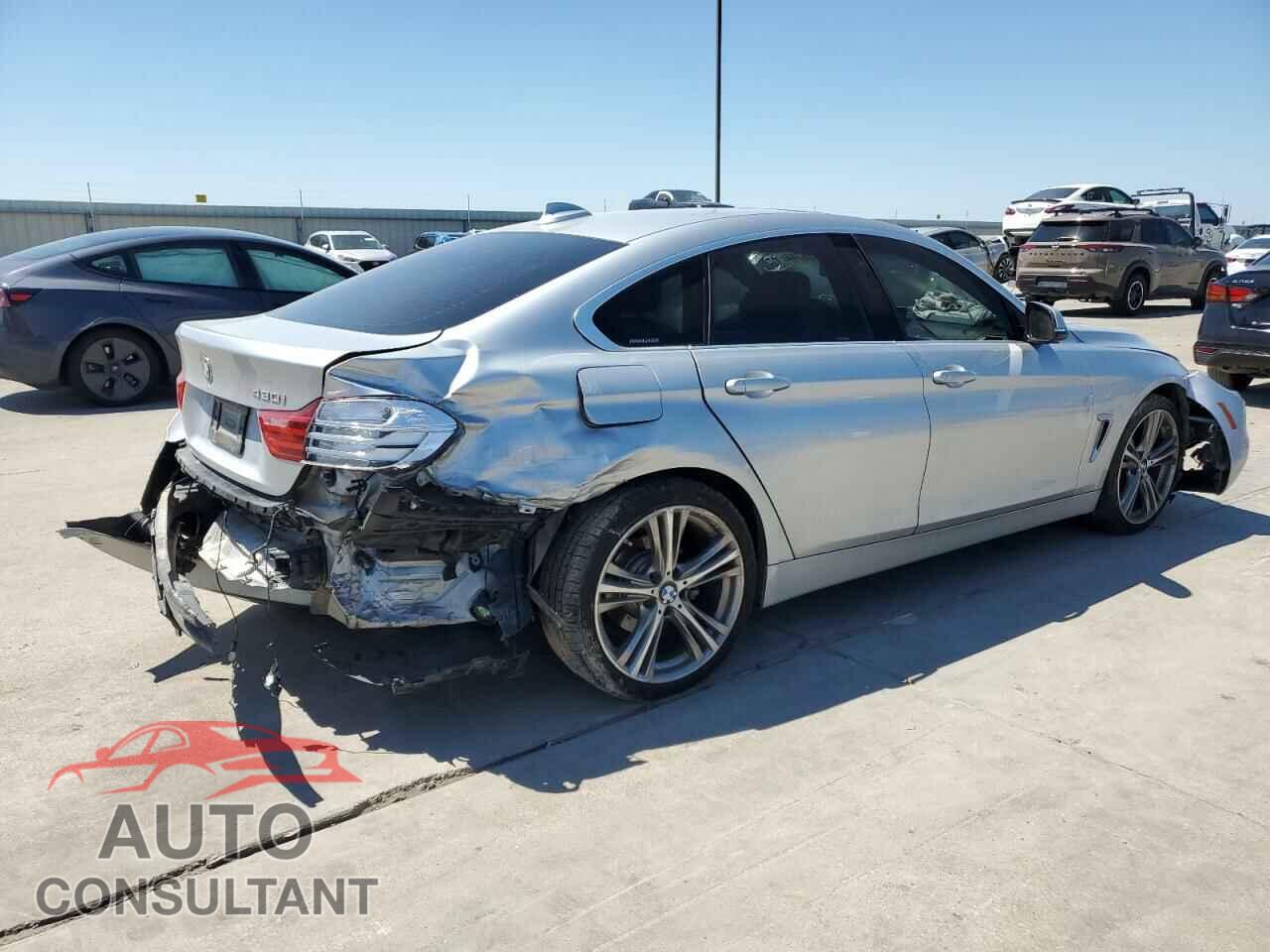 BMW 4 SERIES 2017 - WBA4F7C30HG789412