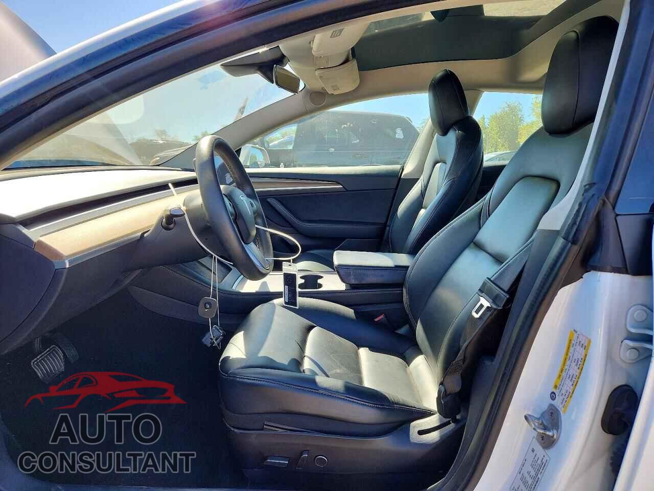 TESLA MODEL 3 2021 - 5YJ3E1EB2MF096526