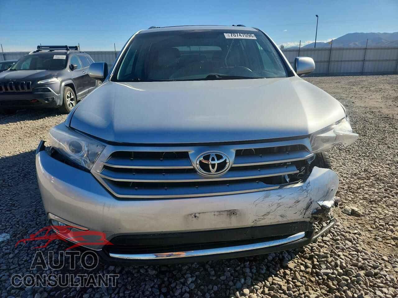 TOYOTA HIGHLANDER 2013 - 5TDDK3EH8DS237107