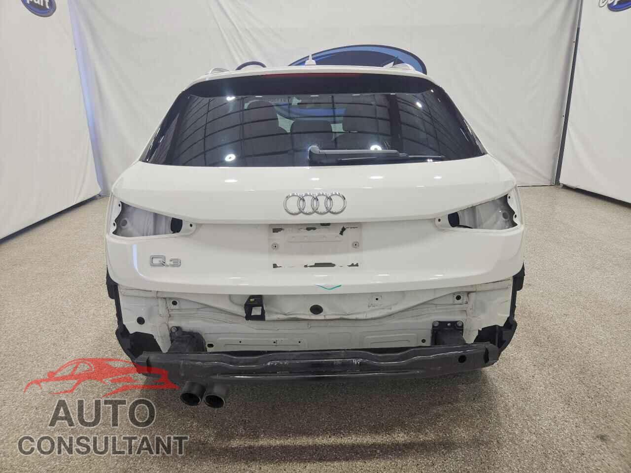 AUDI Q3 2016 - WA1BFCFS3GR010863