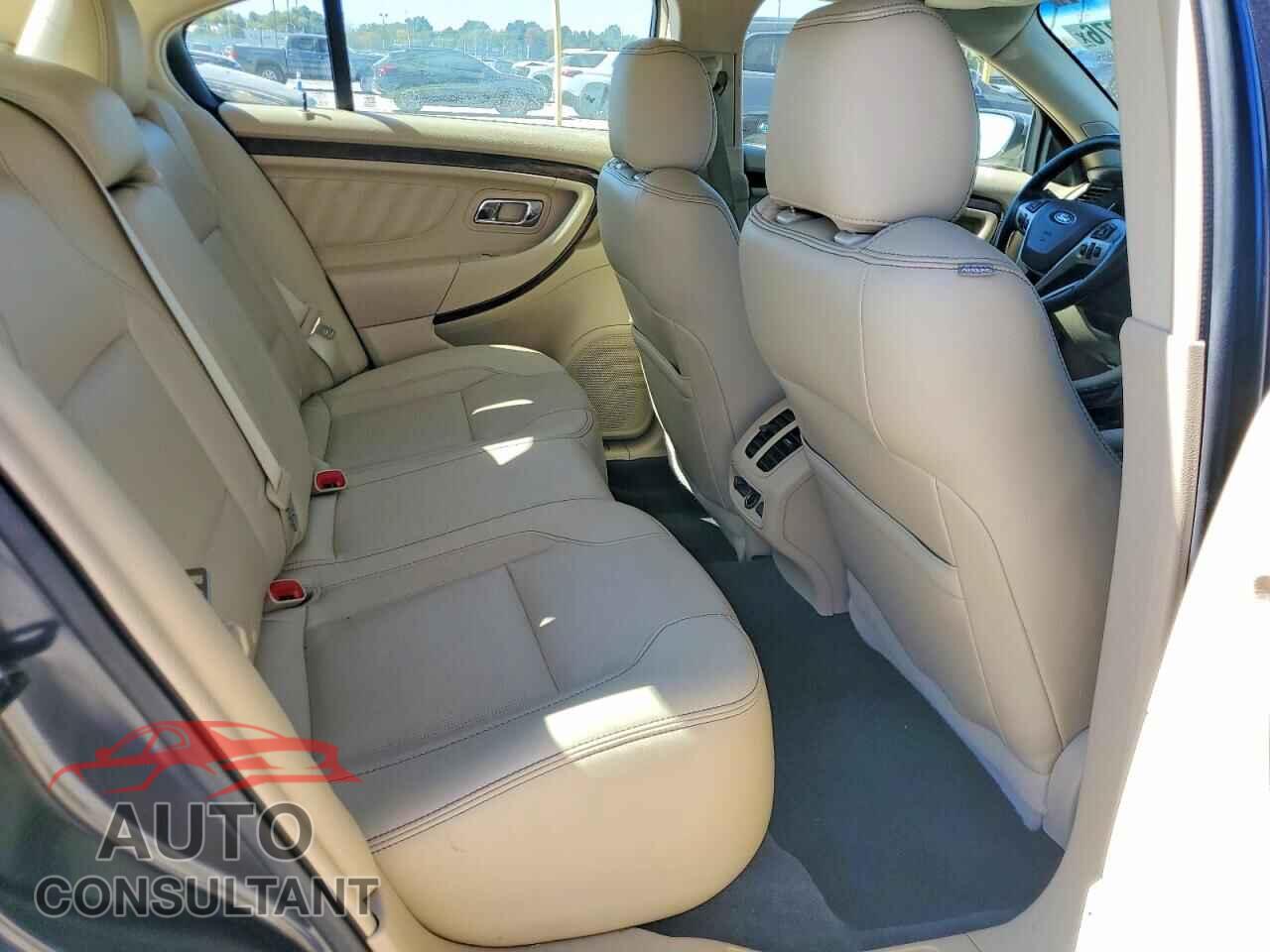 FORD TAURUS 2017 - 1FAHP2J85HG144439