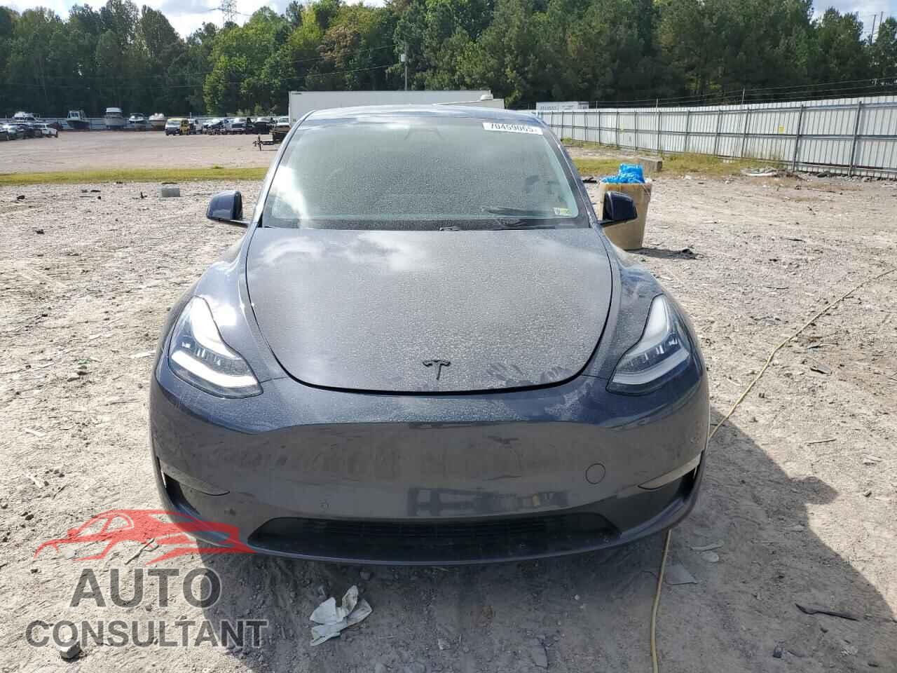 TESLA MODEL Y 2021 - 5YJYGDEEXMF084300