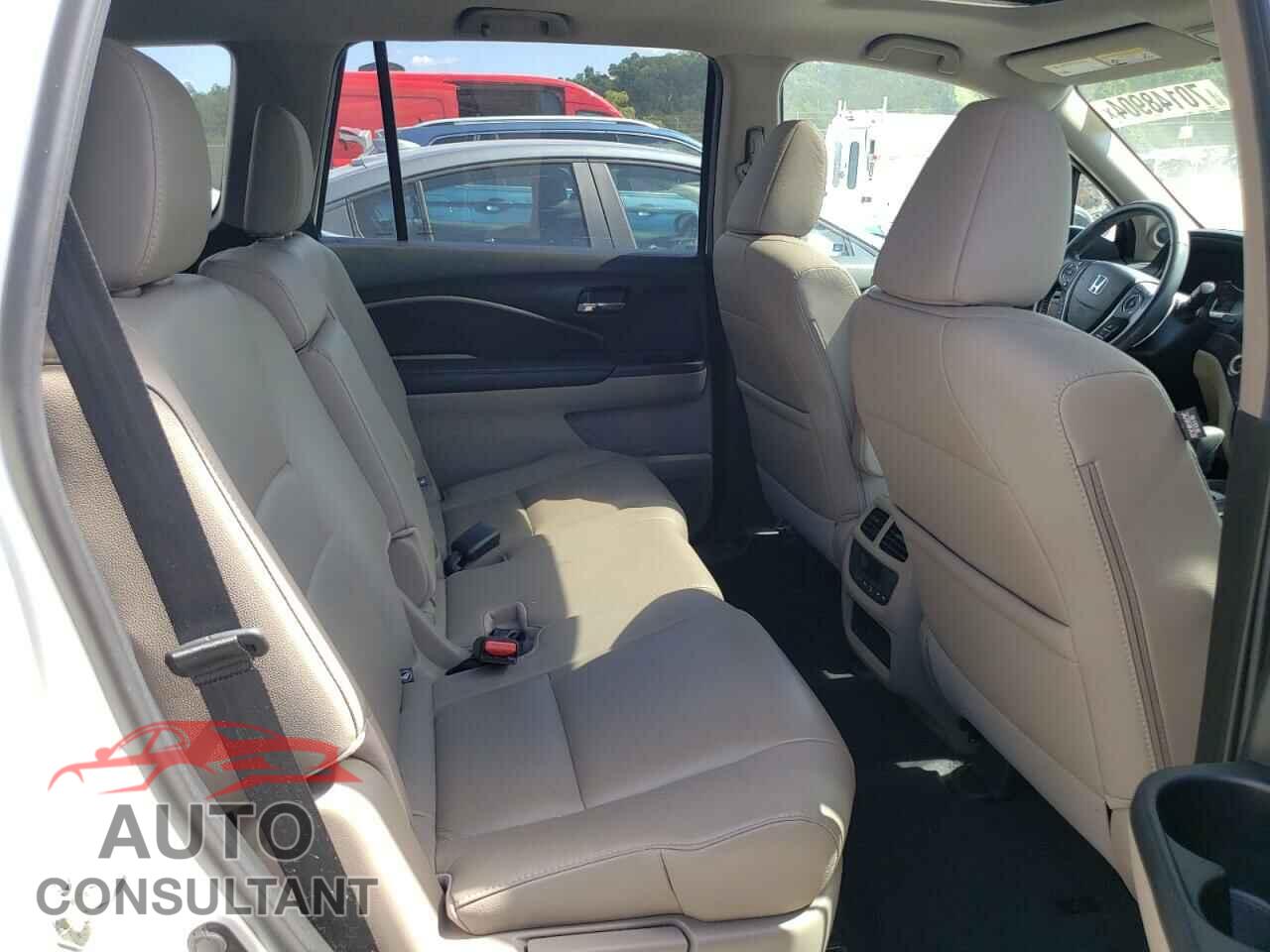 HONDA PILOT 2017 - 5FNYF6H55HB044402