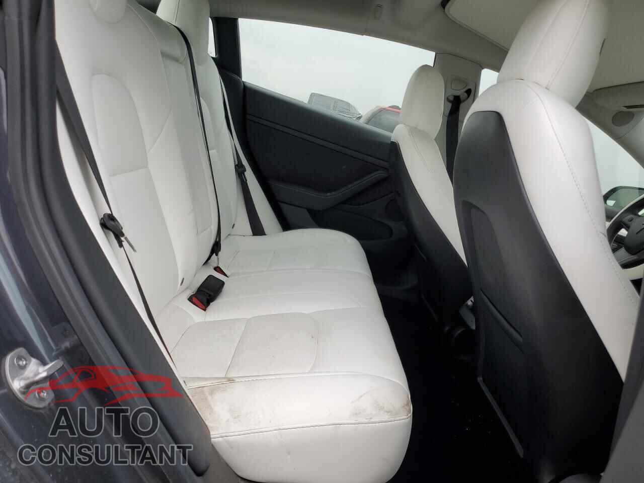 TESLA MODEL 3 2021 - 5YJ3E1EB0MF037975
