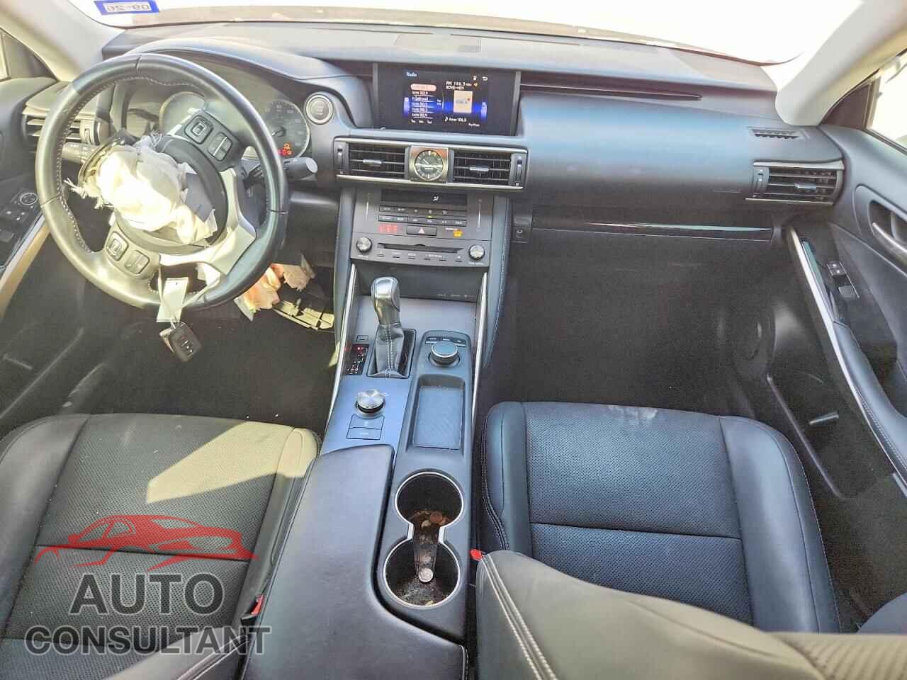 LEXUS IS 2019 - JTHBA1D26K5085065
