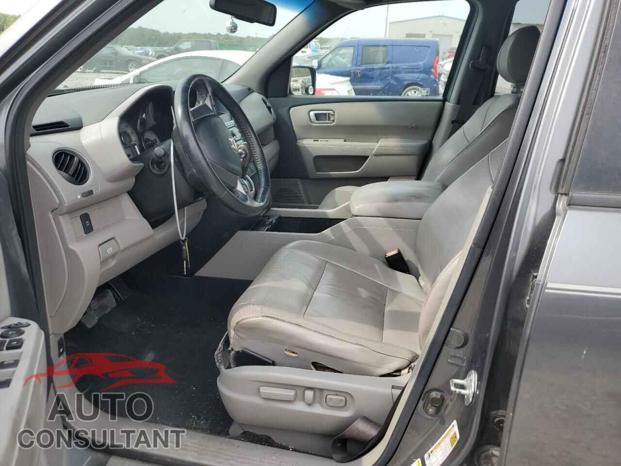 HONDA PILOT 2011 - 5FNYF3H66BB005509