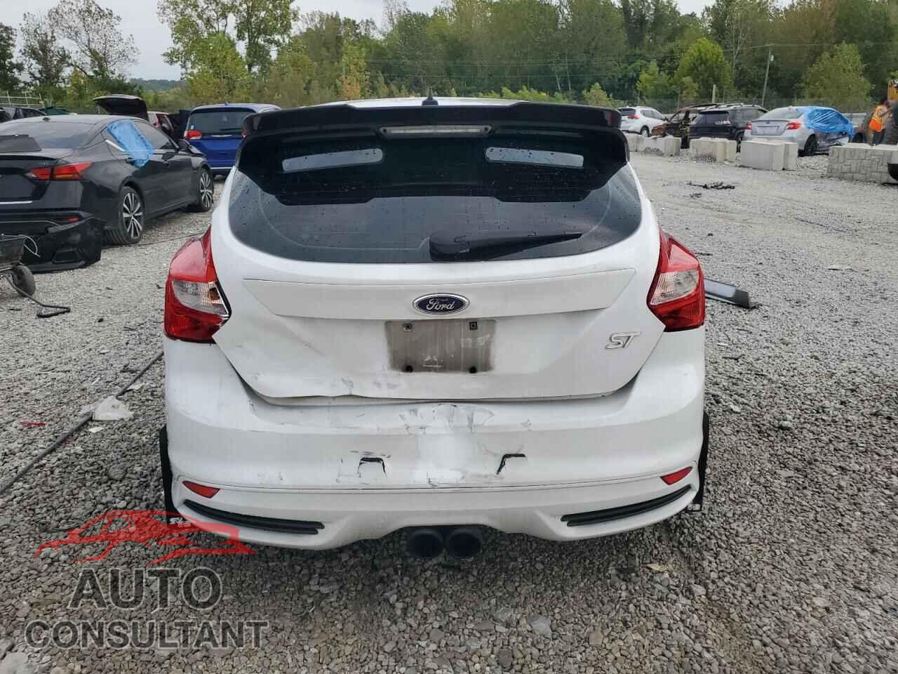FORD FOCUS 2013 - 1FADP3L93DL201927