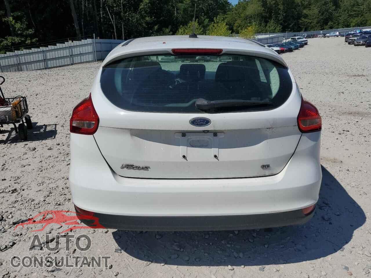 FORD FOCUS 2017 - 1FADP3K28HL240247