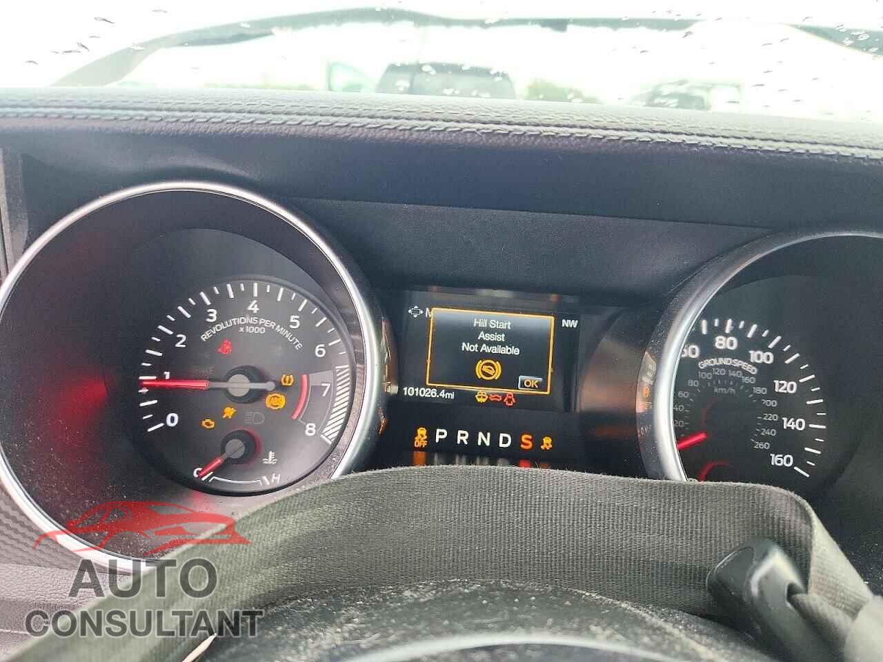 FORD MUSTANG 2018 - 1FA6P8TH8J5110682