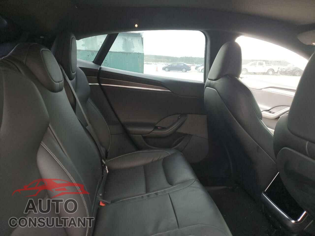 TESLA MODEL S 2021 - 5YJSA1E64MF451688