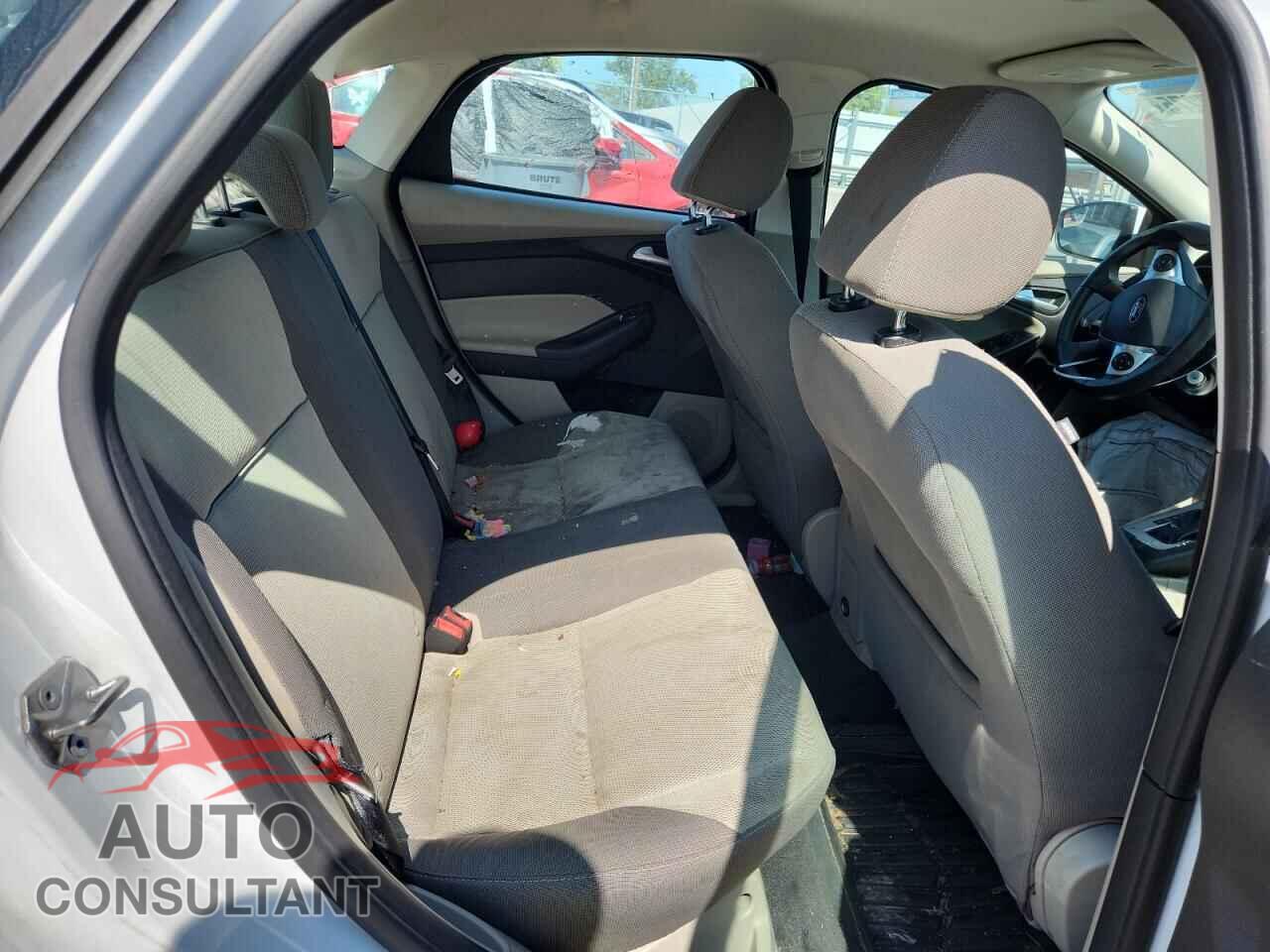 FORD FOCUS 2014 - 1FADP3F29EL351542