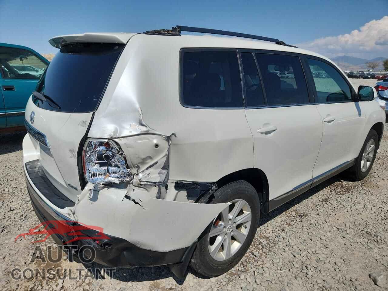 TOYOTA HIGHLANDER 2012 - 5TDBK3EH6CS134189