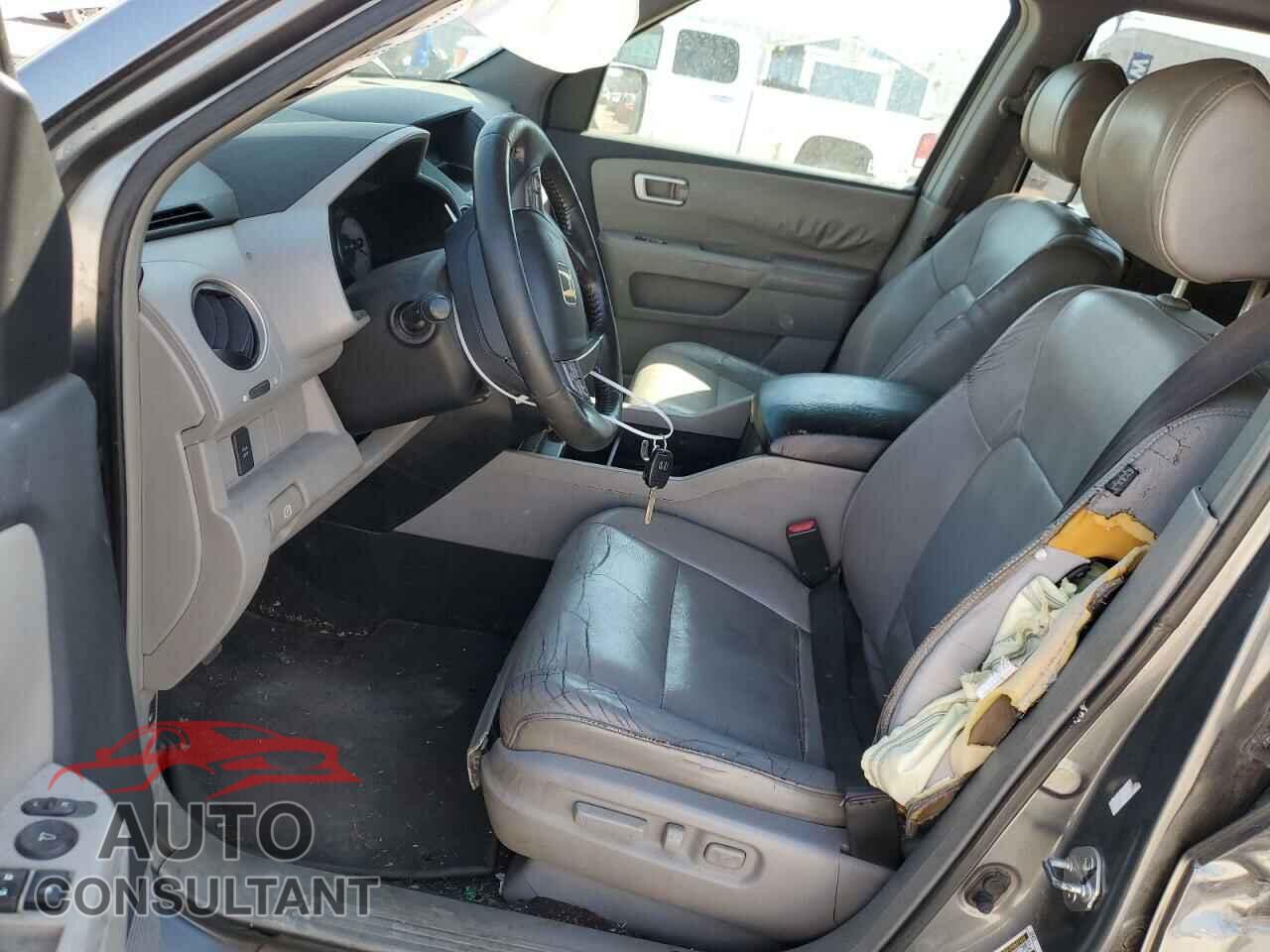 HONDA PILOT 2009 - 5FNYF38579B013975