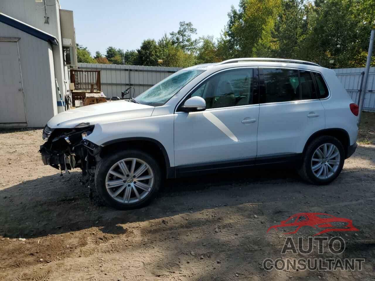 VOLKSWAGEN TIGUAN 2013 - WVGBV7AX9DW513261