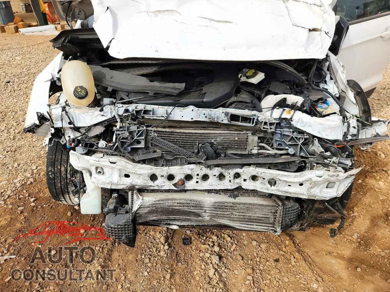 FORD ESCAPE 2017 - 1FMCU9J90HUB17662