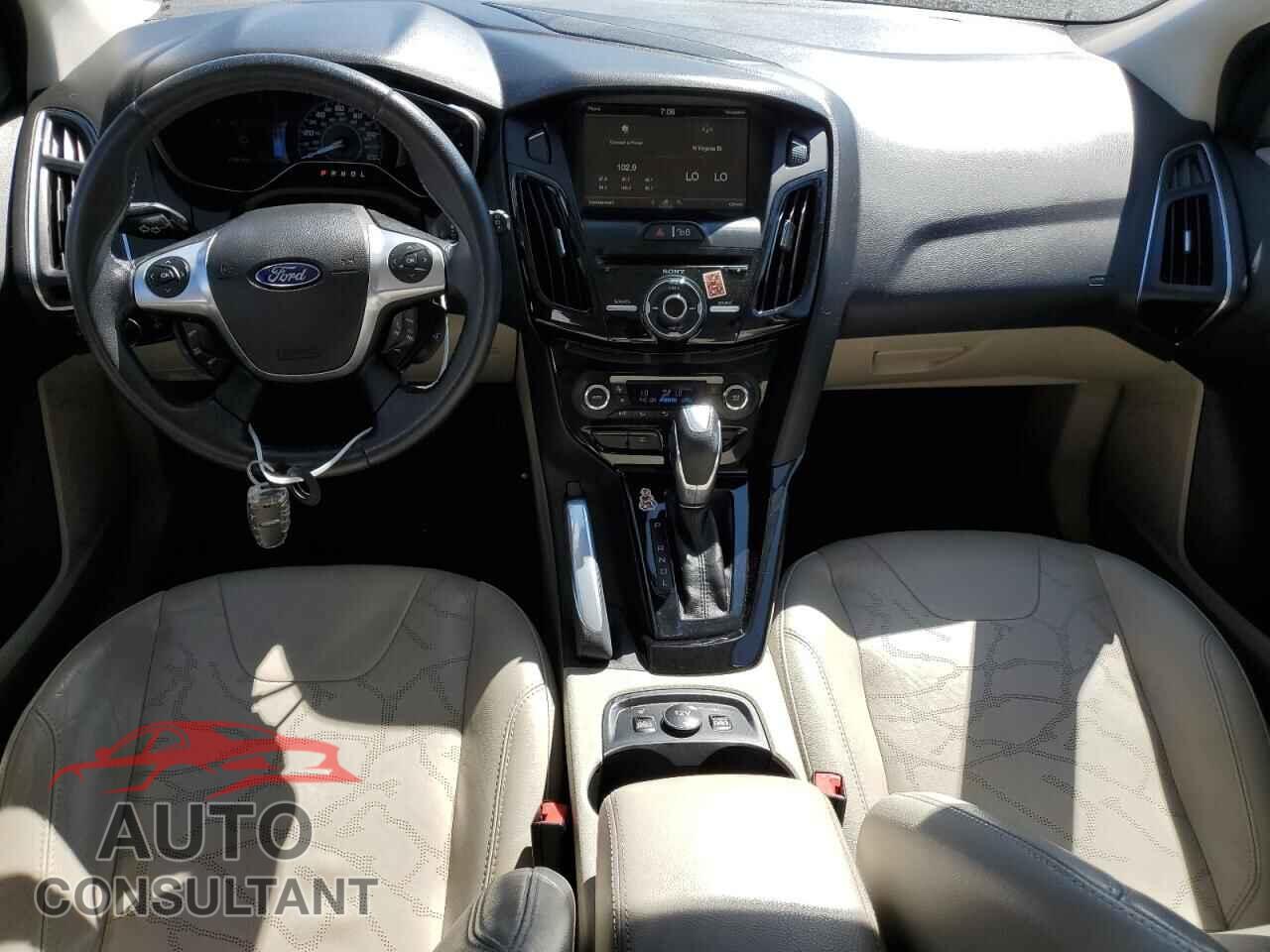 FORD FOCUS 2012 - 1FAHP3R49CL411590