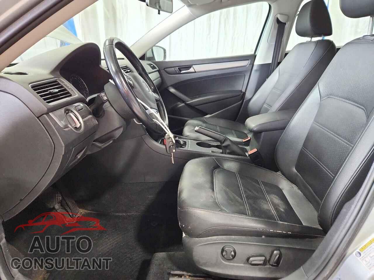 VOLKSWAGEN PASSAT 2014 - 1VWAP7A36EC006311