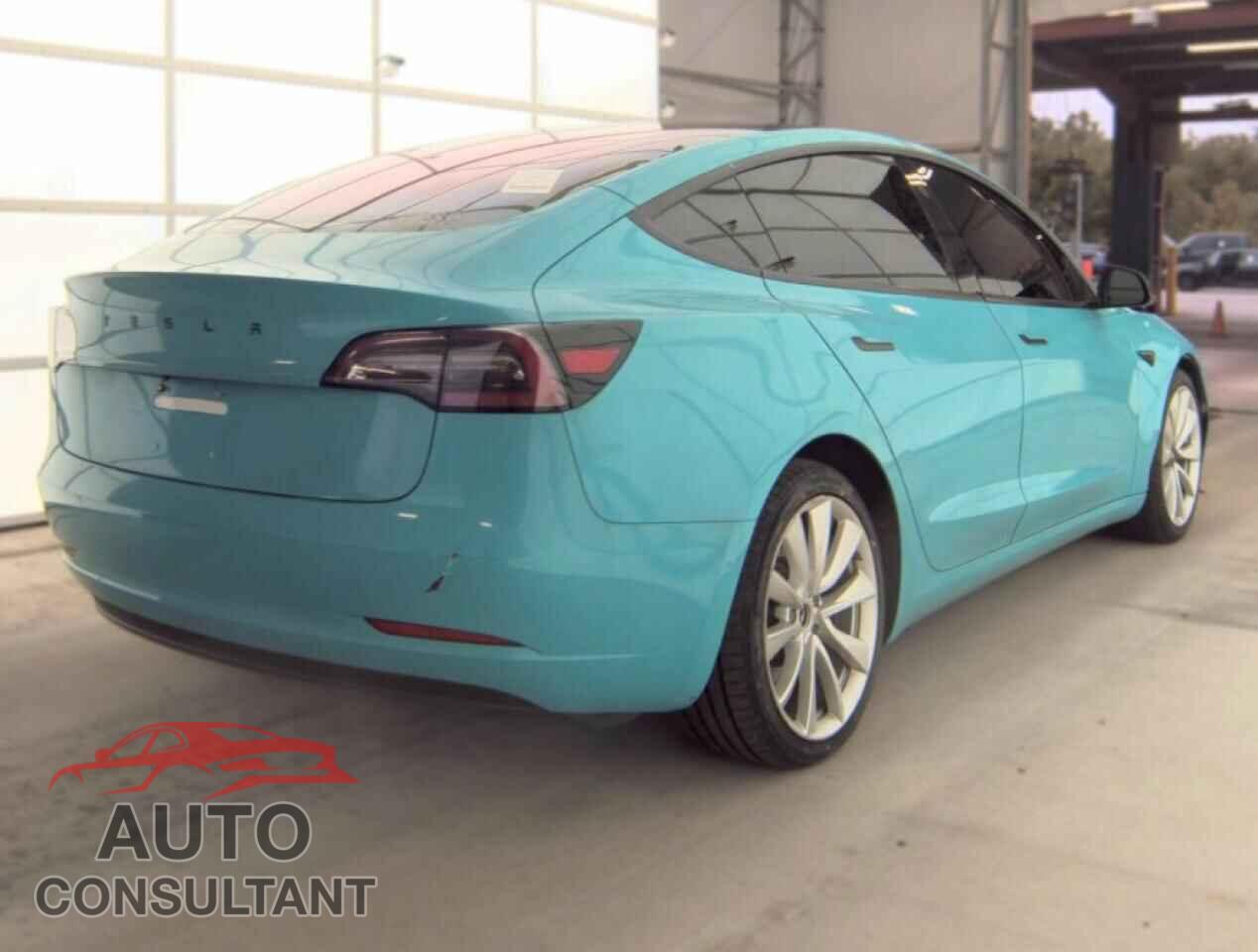 TESLA MODEL 3 2018 - 5YJ3E1EB0JF182543