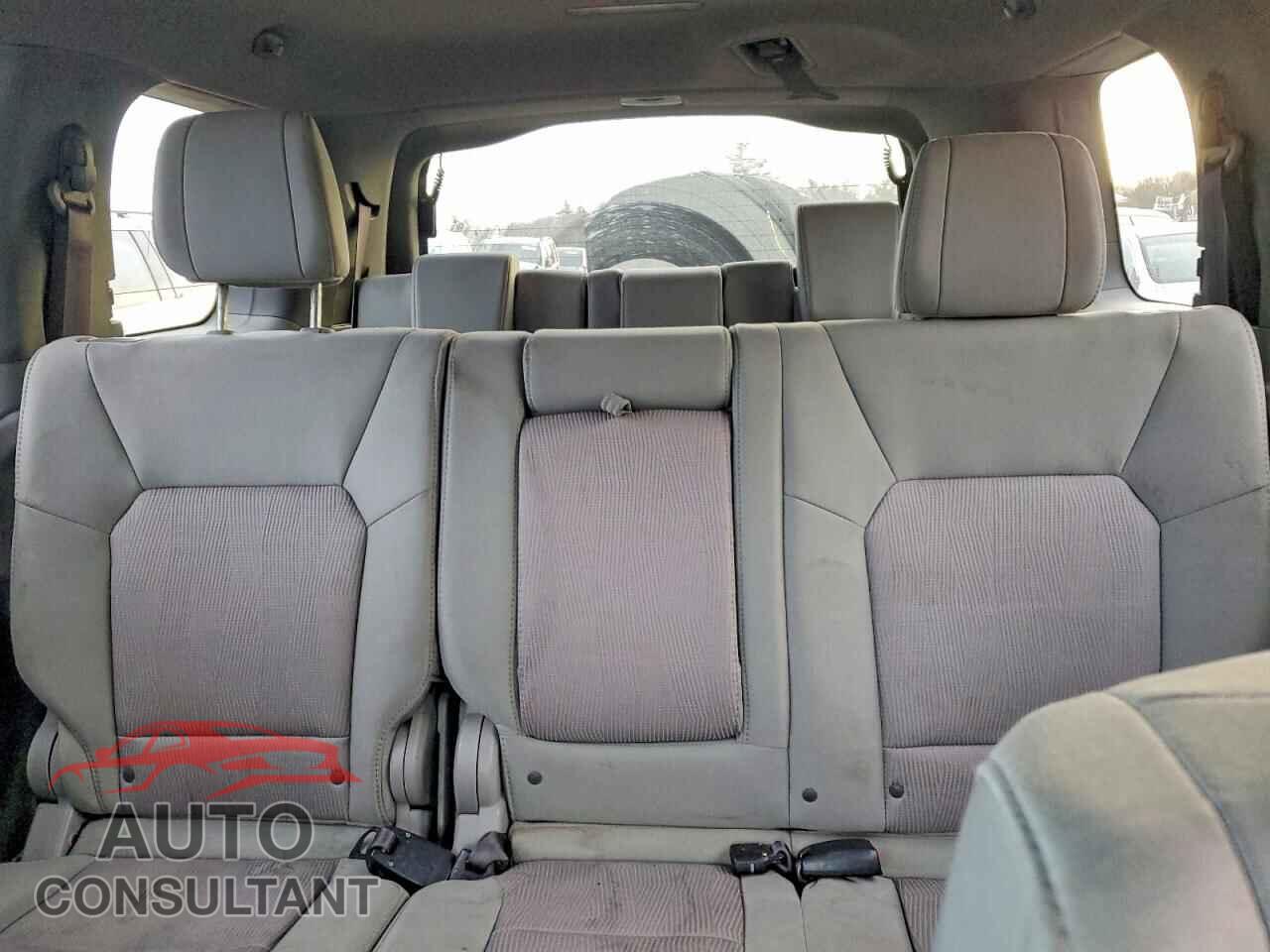HONDA PILOT 2013 - 5FNYF4H49DB001235