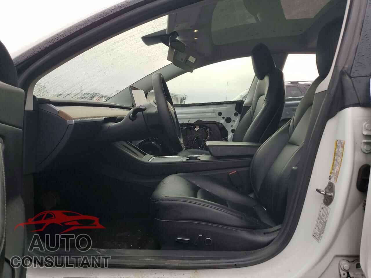 TESLA MODEL 3 2021 - 5YJ3E1EA4MF856544