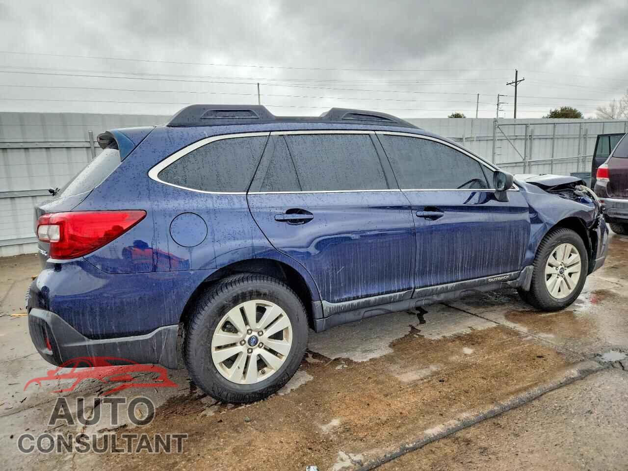 SUBARU OUTBACK 2018 - 4S4BSAACXJ3237916