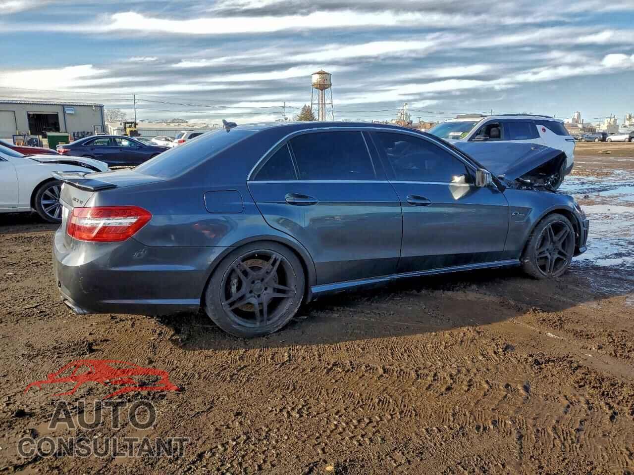 MERCEDES-BENZ E-CLASS 2010 - WDDHF7HB4AA065161