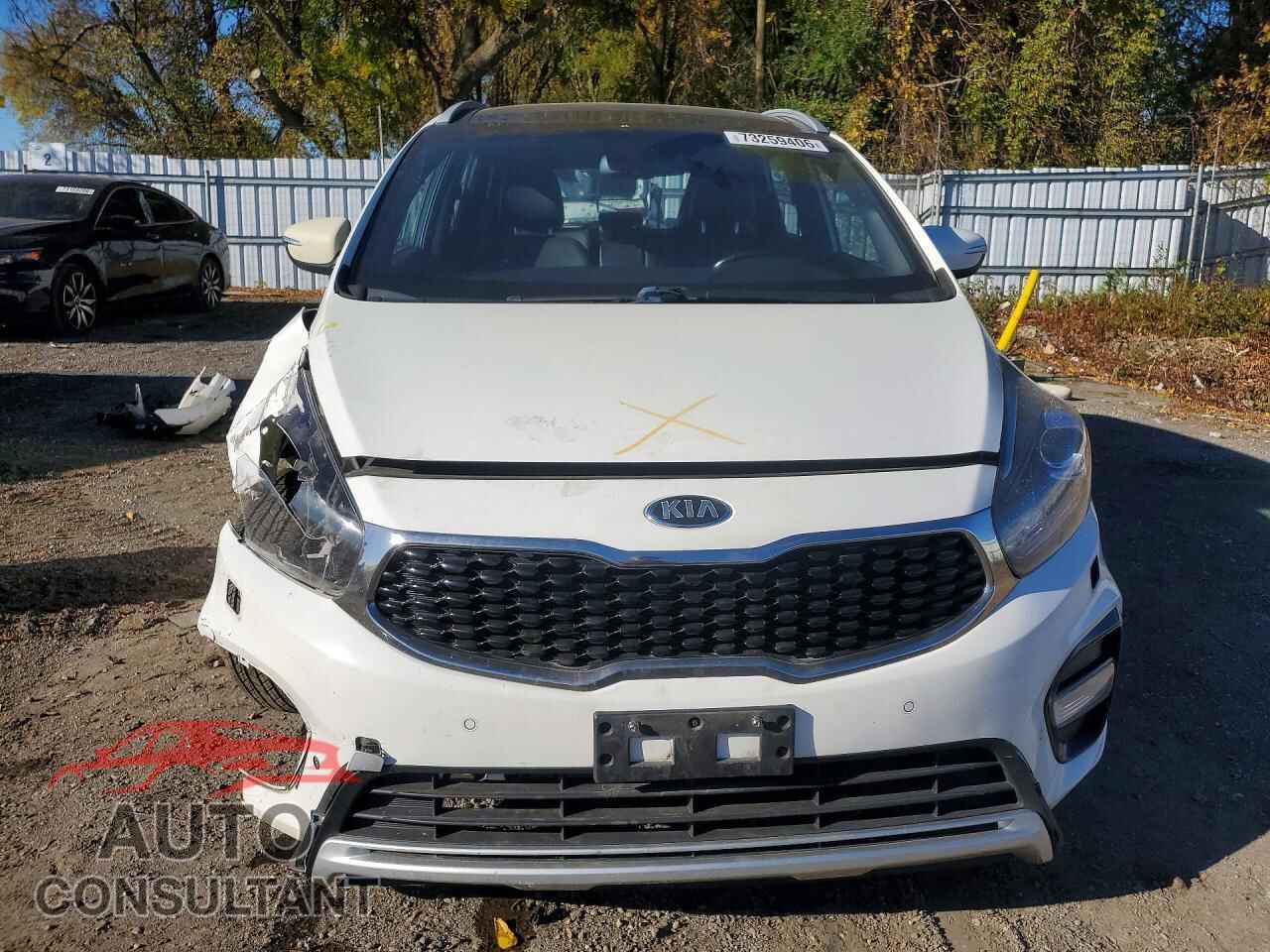 KIA RONDO 2017 - KNAHU8A32H7181701