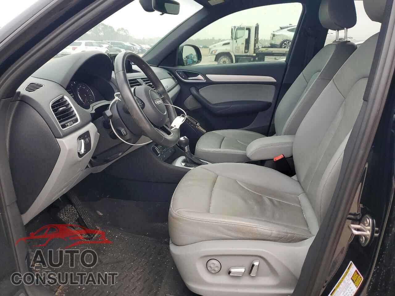 AUDI Q3 2018 - WA1ECCFS6JR013348