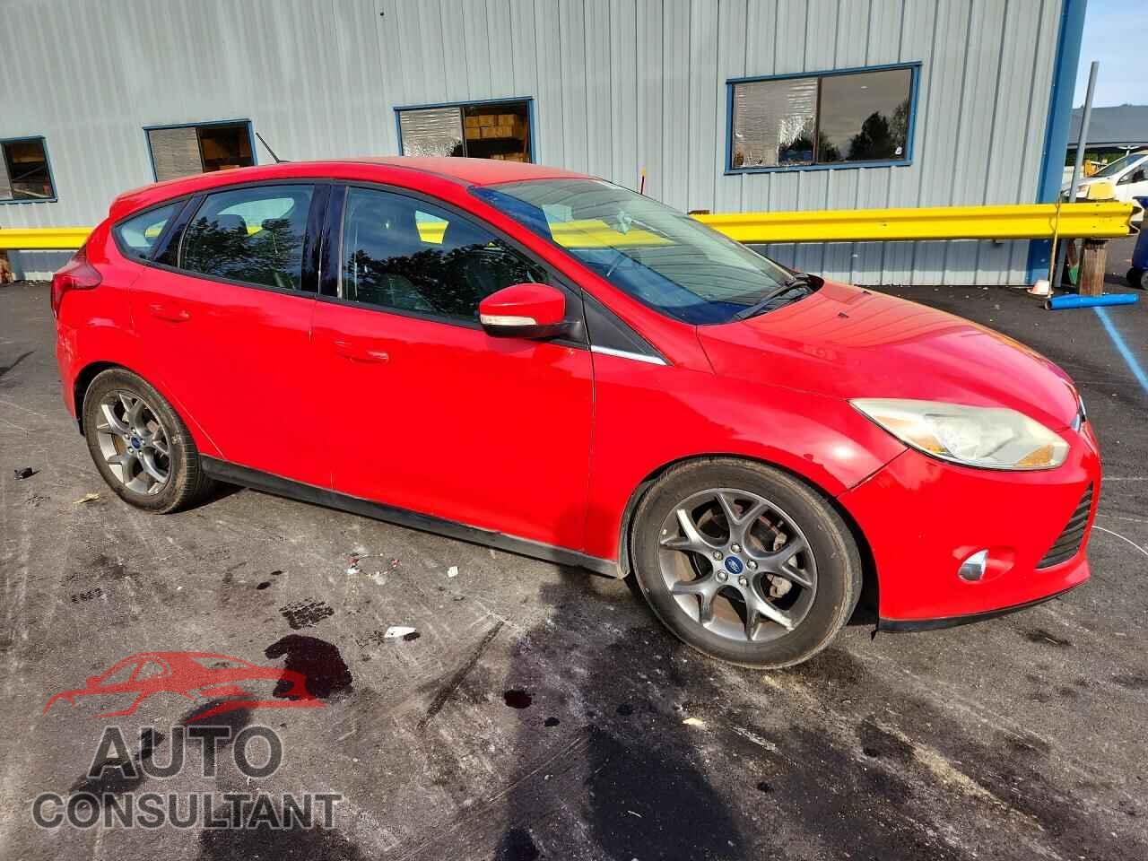 FORD FOCUS 2014 - 1FADP3K2XEL145927