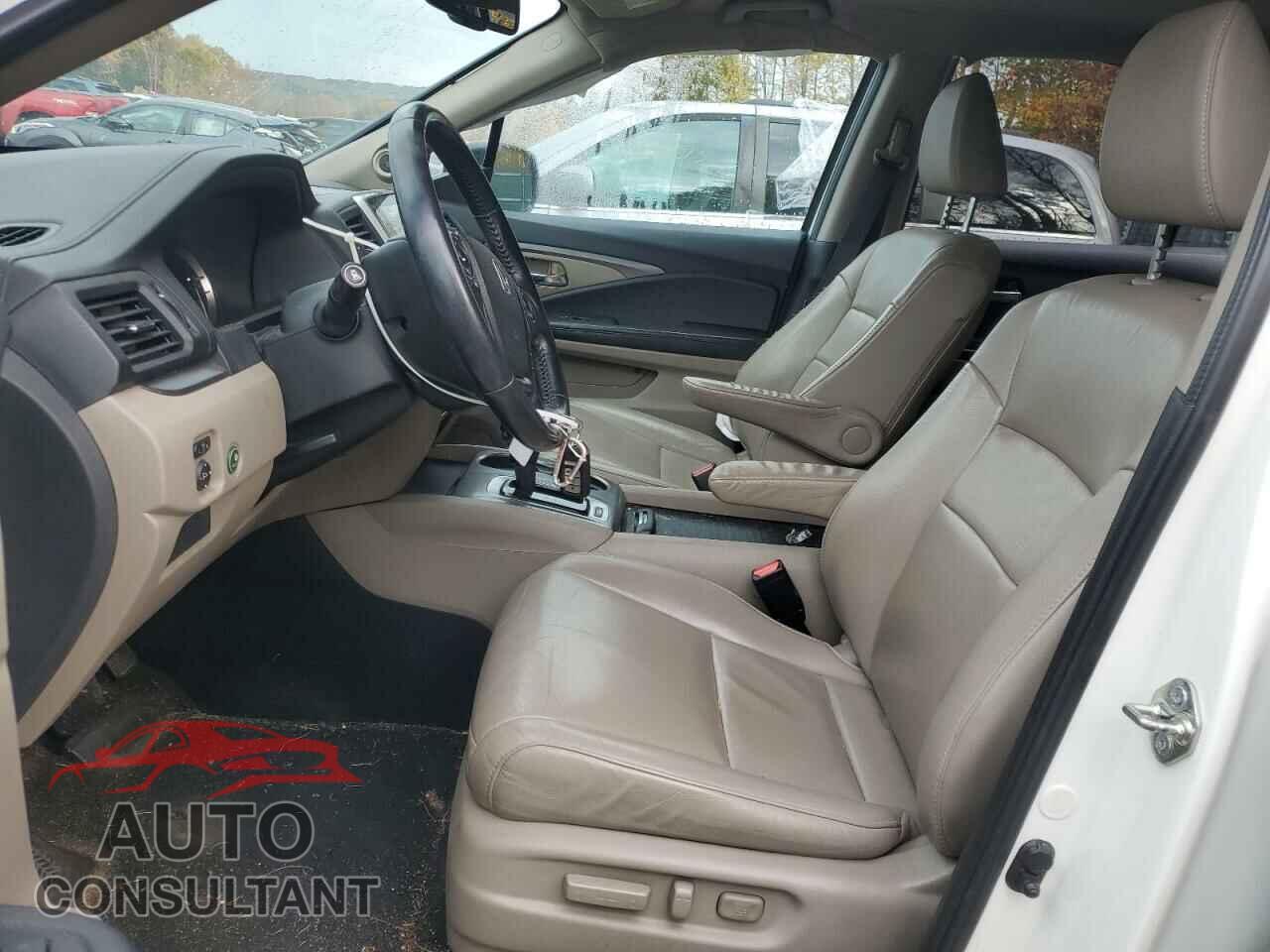 HONDA PILOT 2018 - 5FNYF6H59JB067560