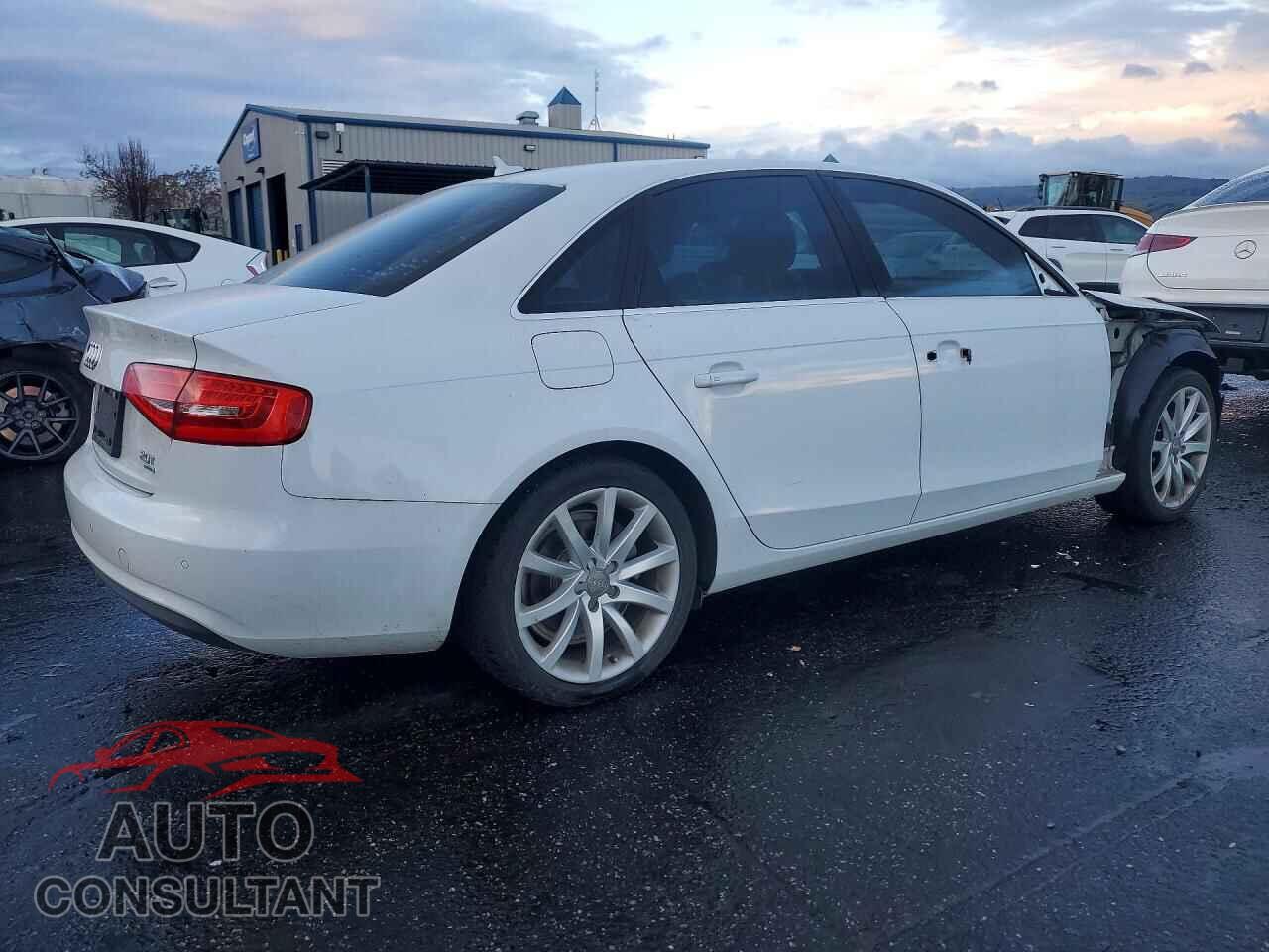 AUDI A4 2013 - WAUFFAFL3DN028980