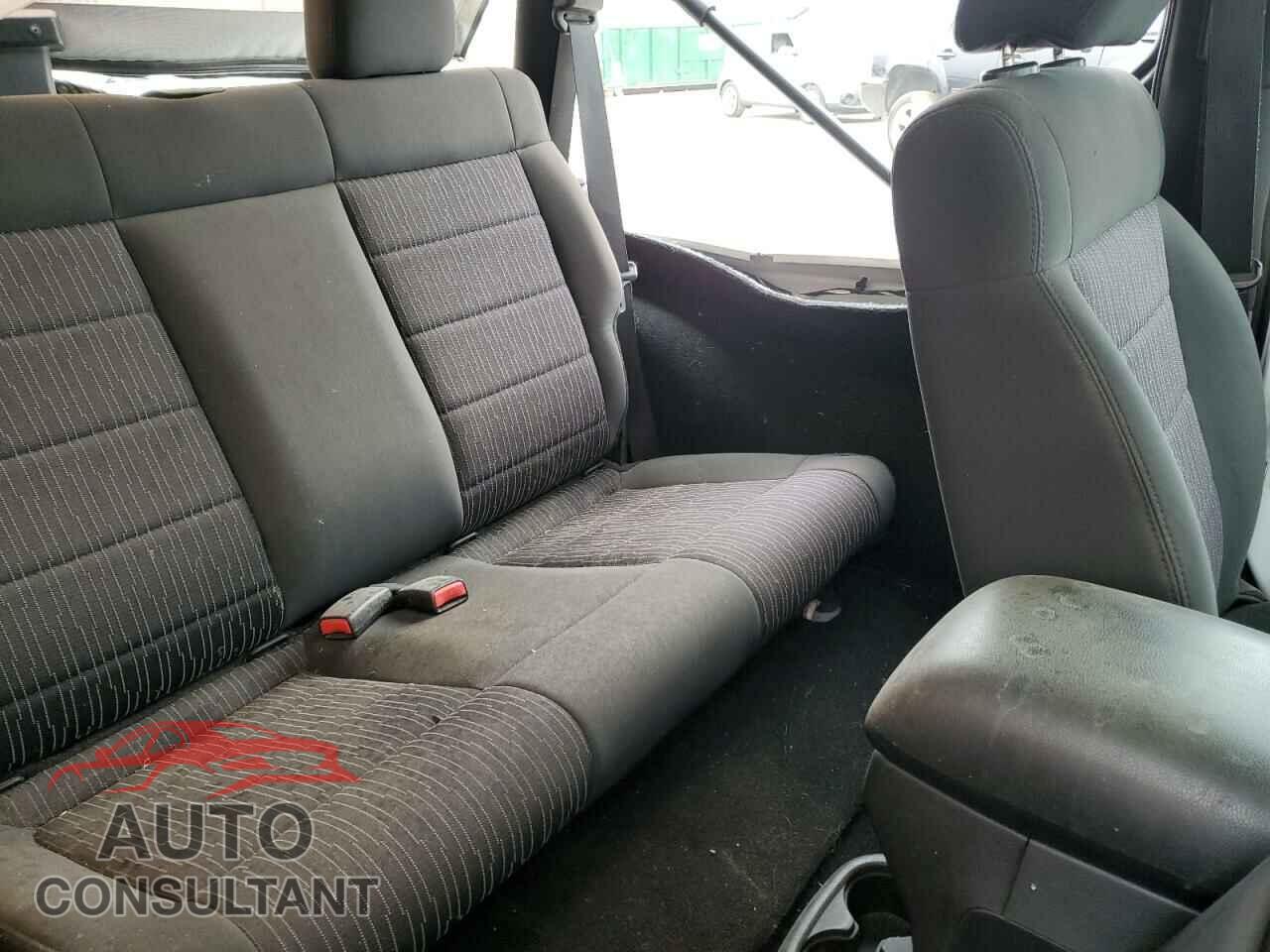 JEEP WRANGLER 2011 - 1J4AA2D16BL537855