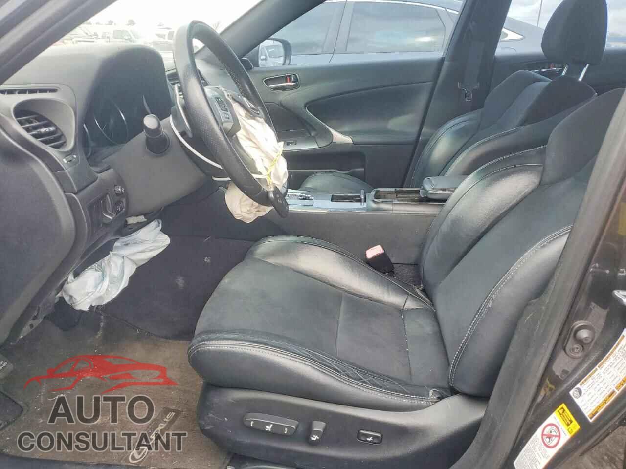 LEXUS IS 2011 - JTHBF5C28B5136804